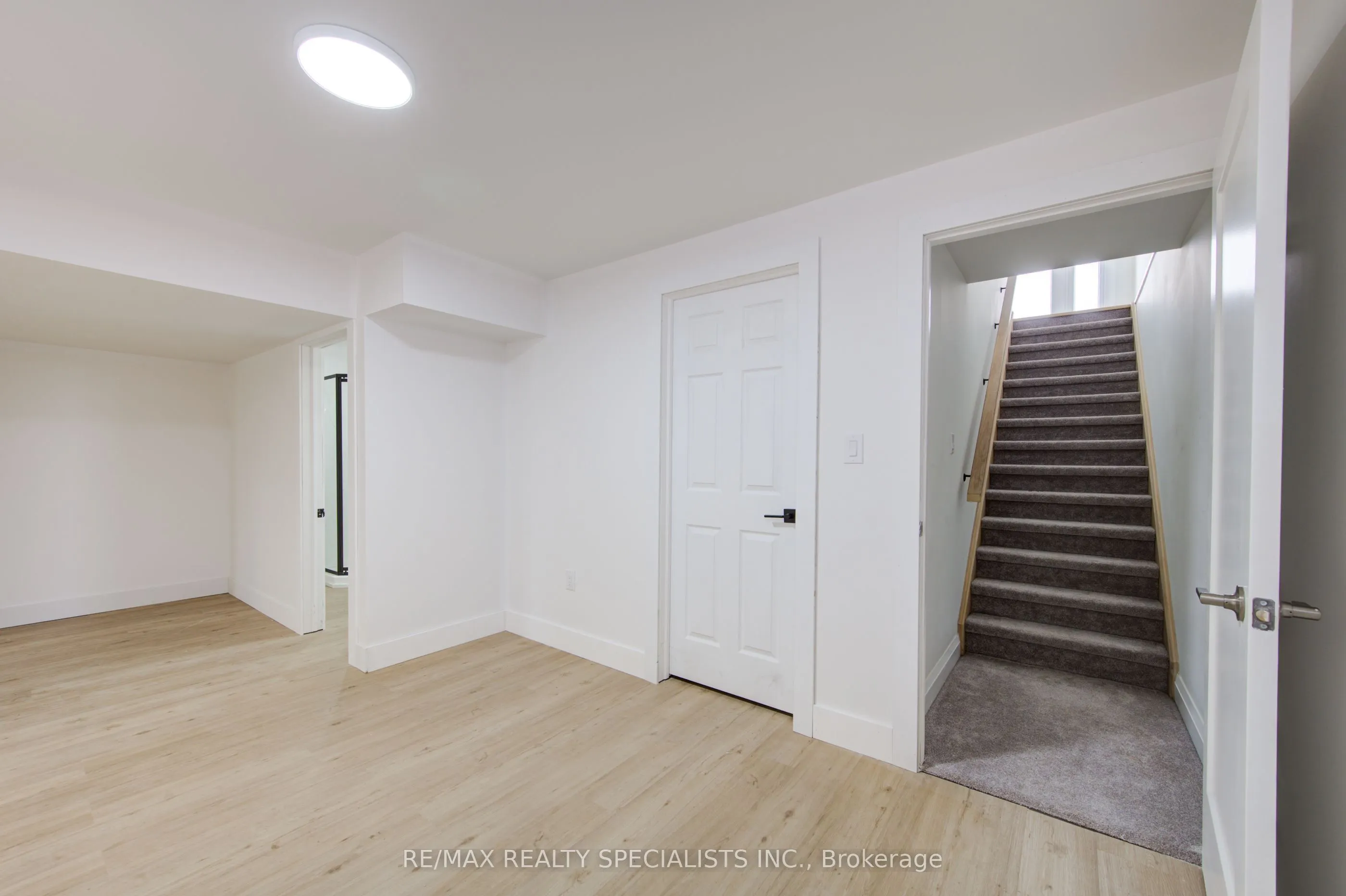 42 Alexander Circle