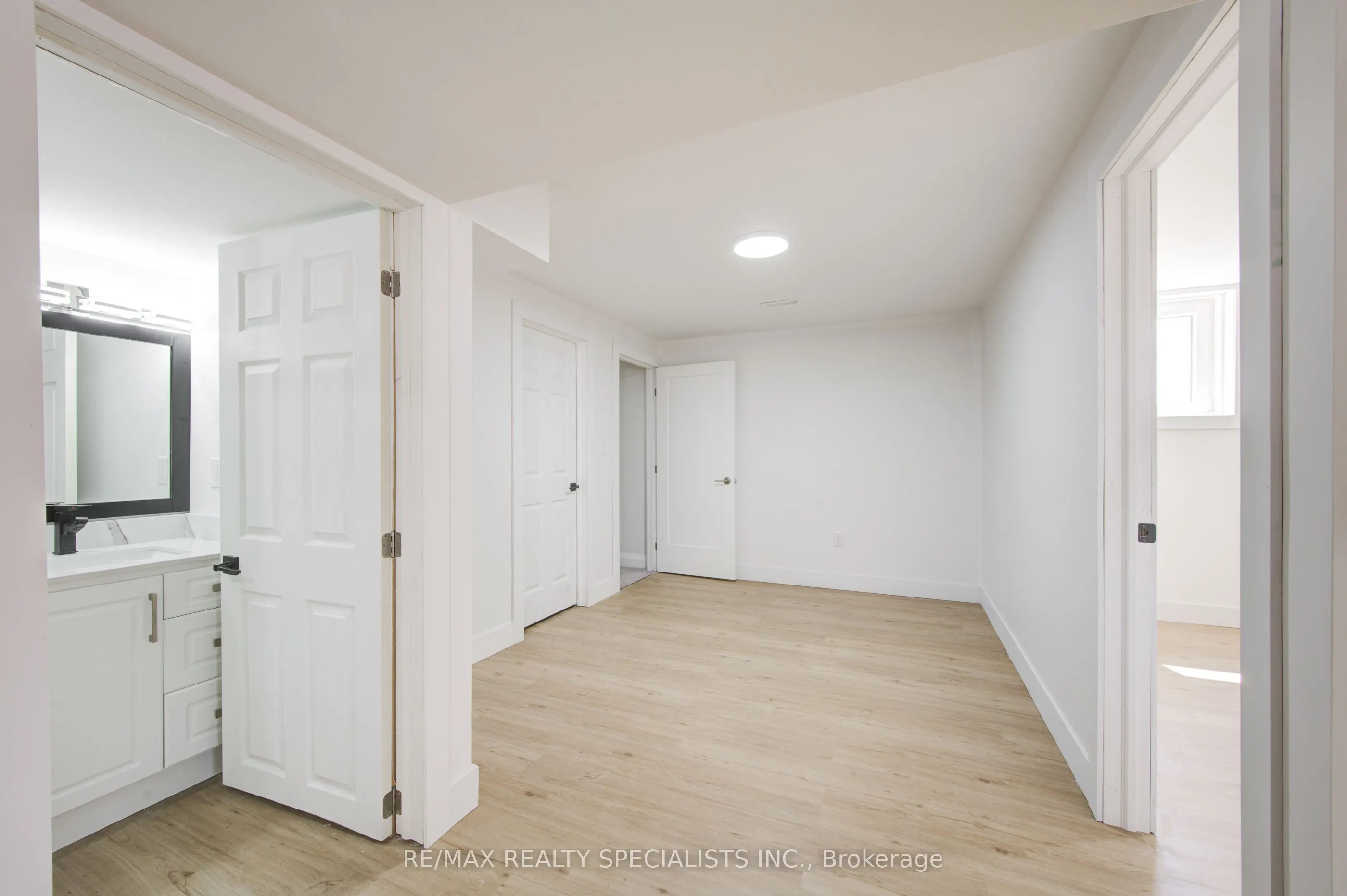 42 Alexander Circle