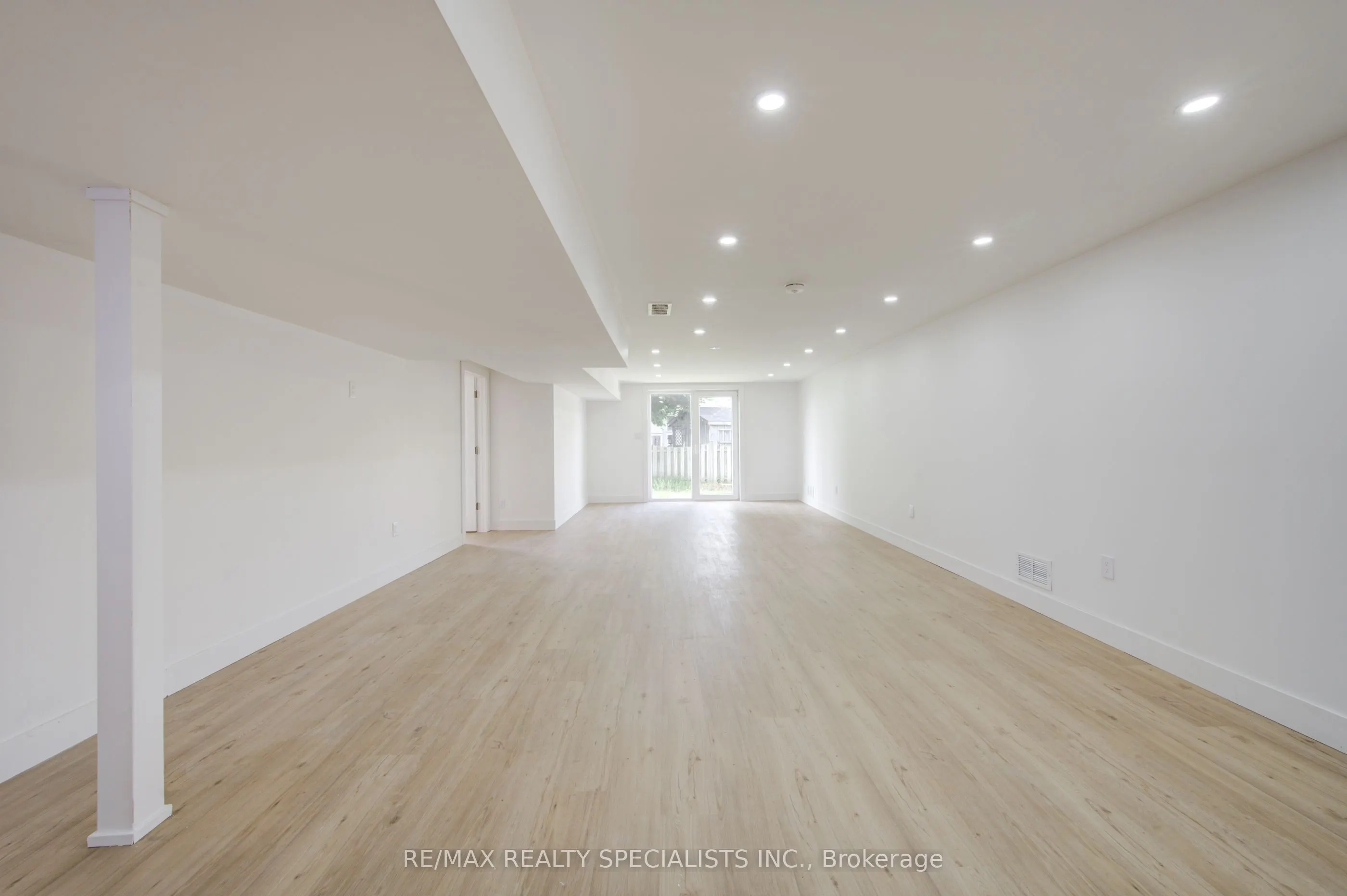 42 Alexander Circle