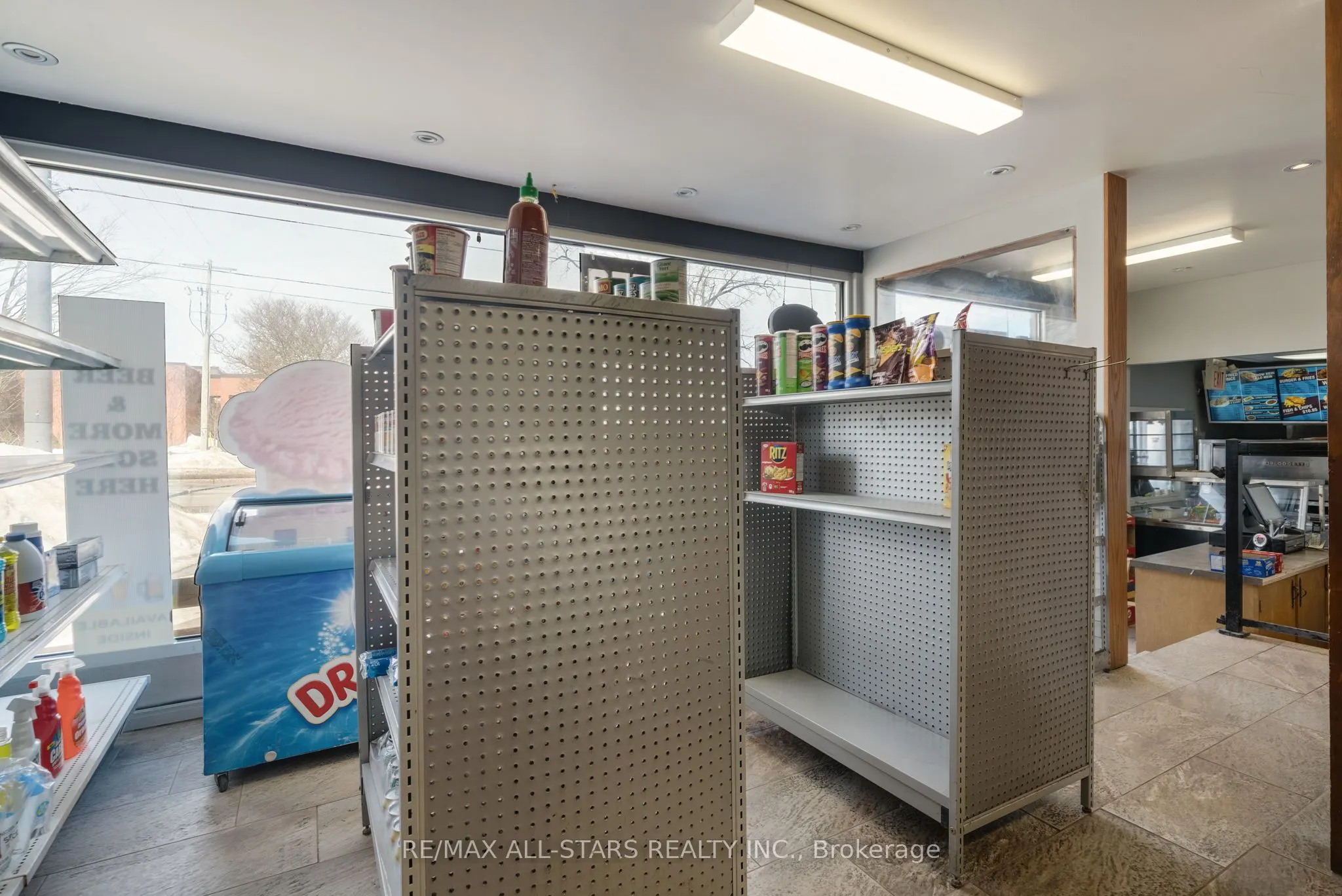 259 Kent Street W