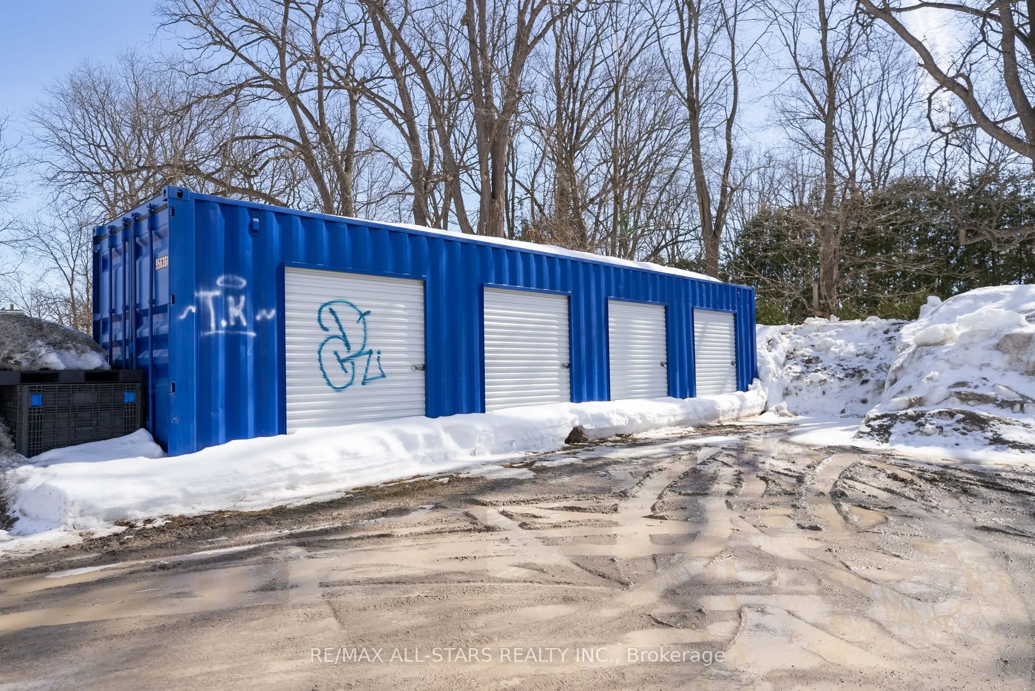 259 Kent Street W