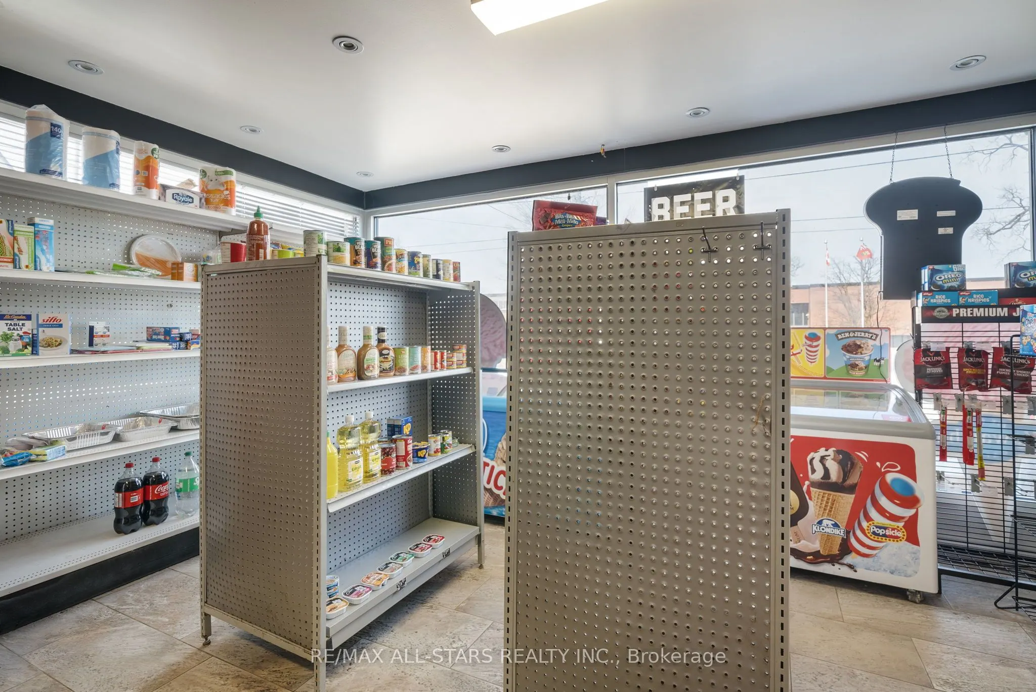259 Kent Street W