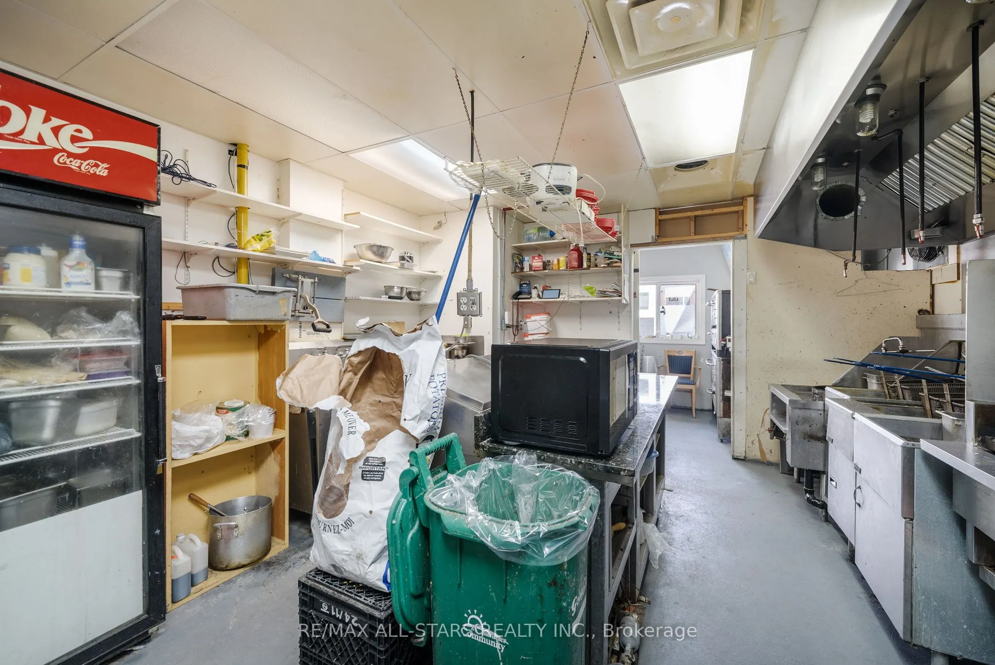 259 Kent Street W