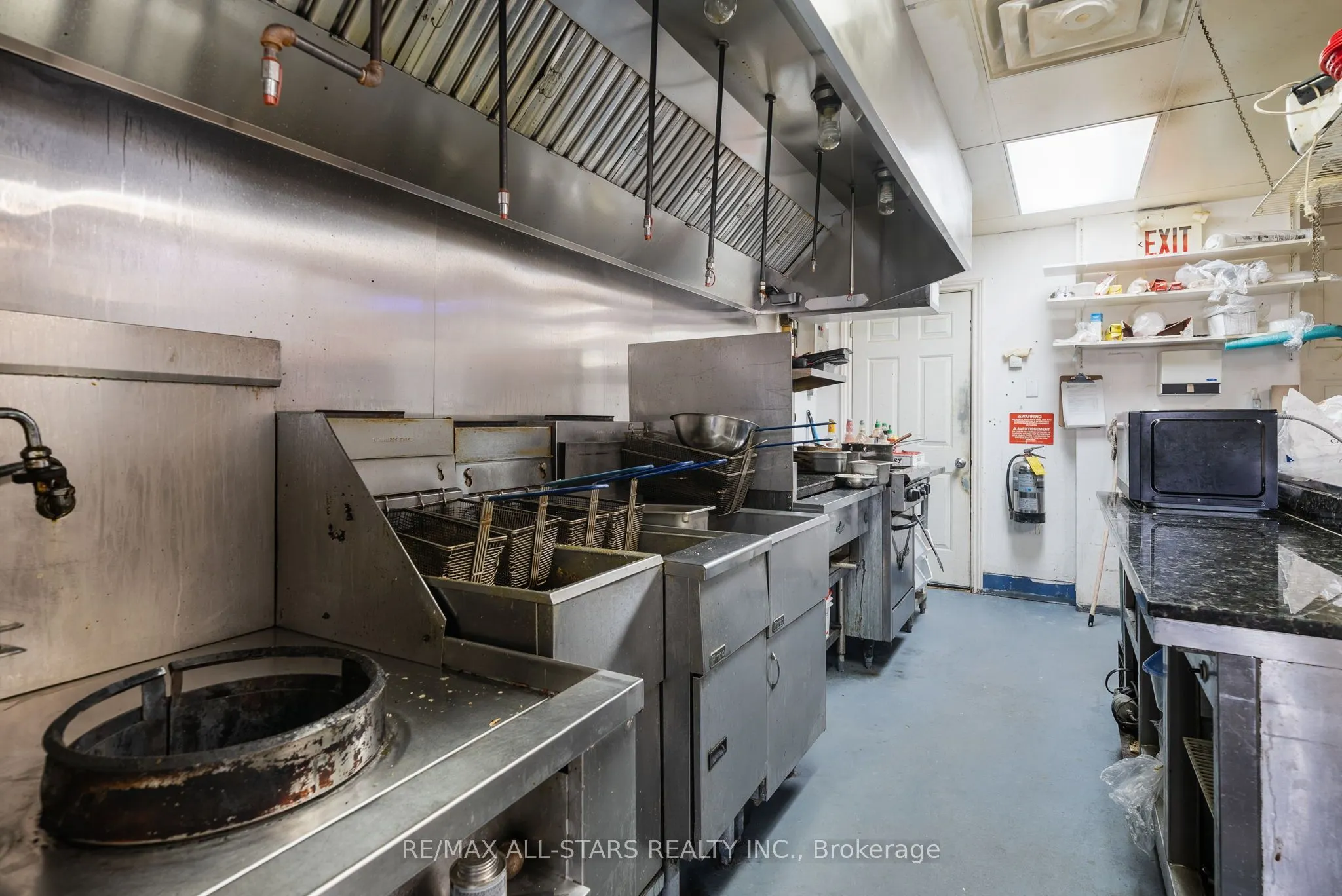 259 Kent Street W