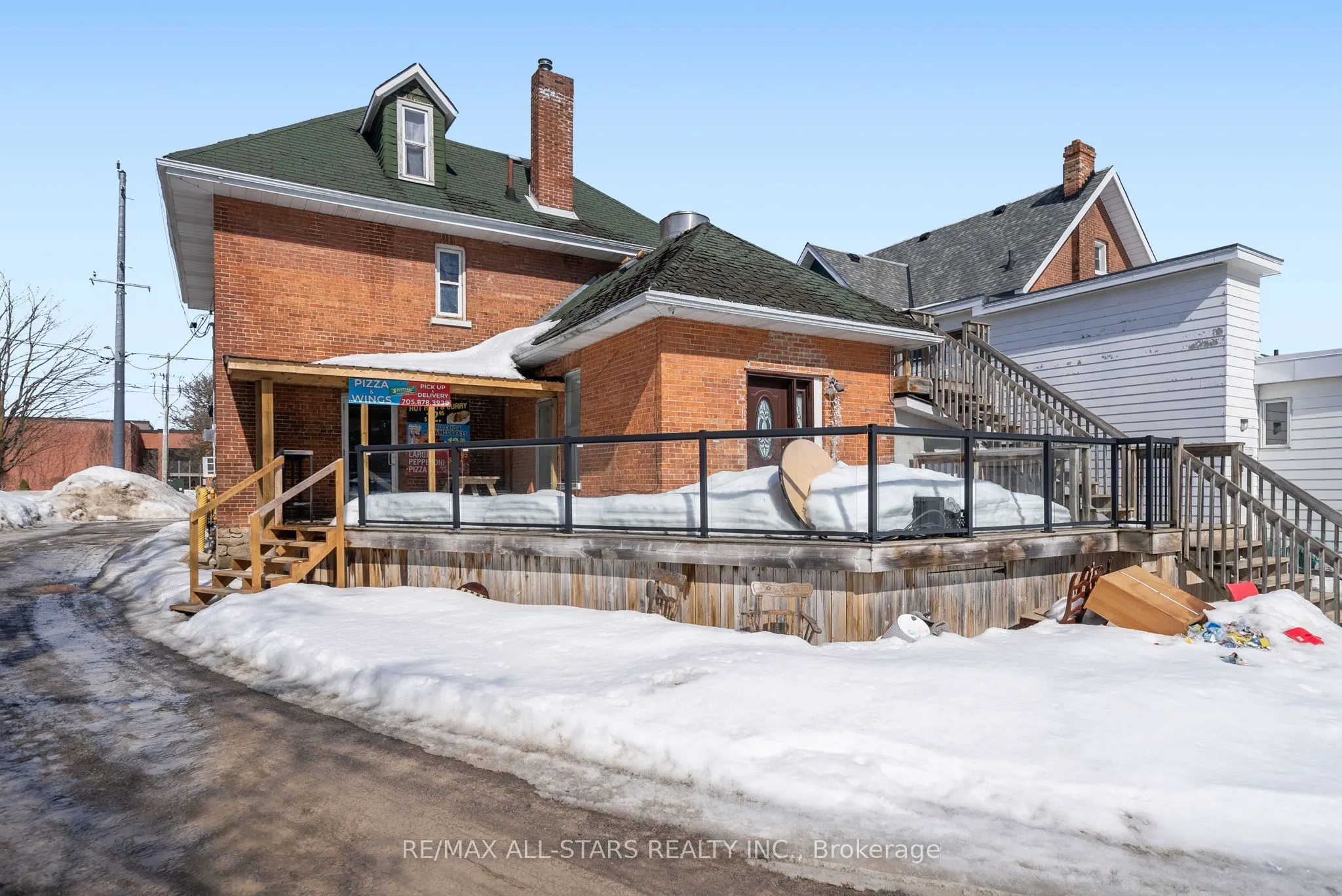 259 Kent Street W