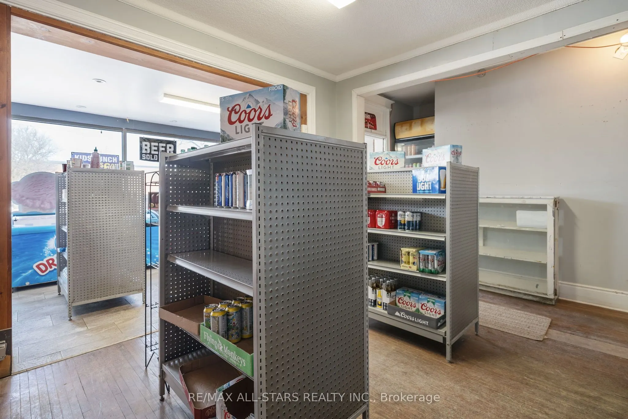 259 Kent Street W