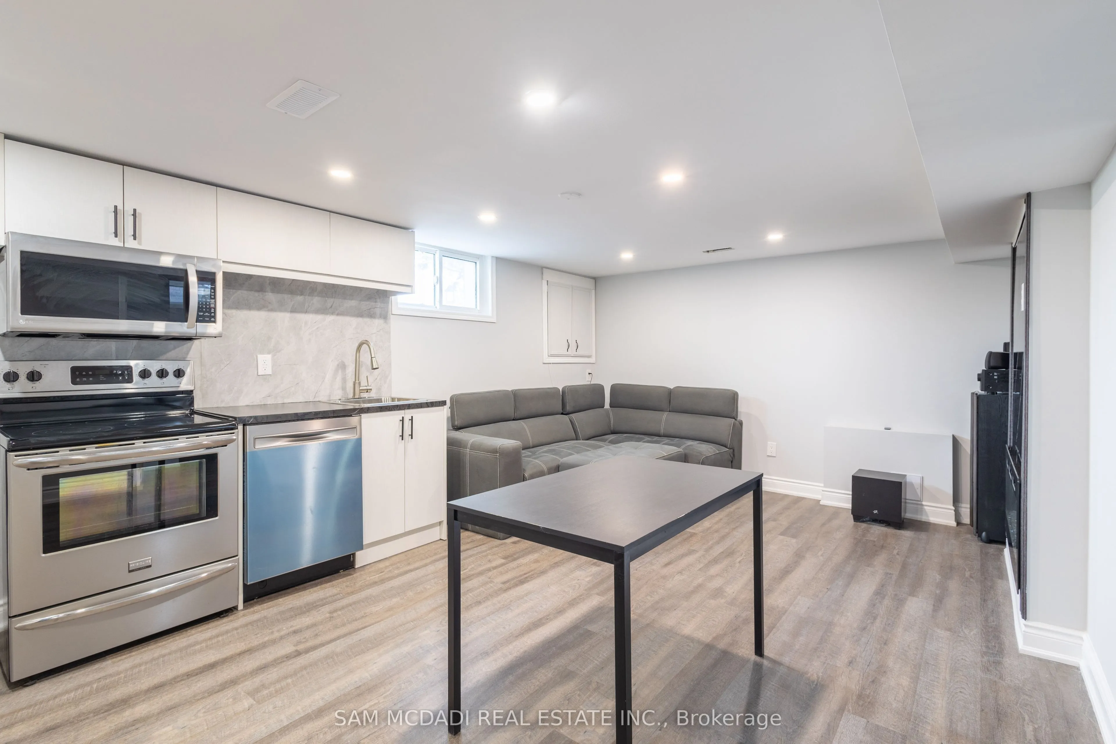 205 BONAVENTURE Drive