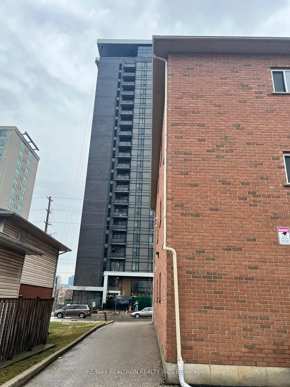 334 King Street N