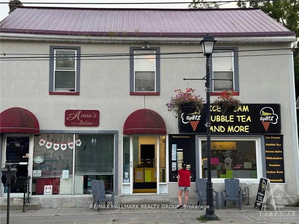 26 Wilson Street W