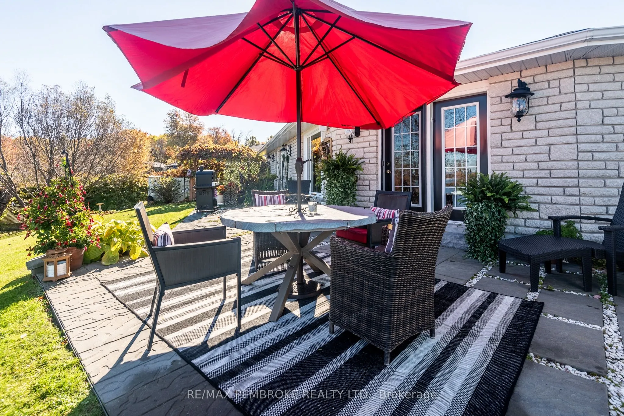 11 FAIRWAY Drive