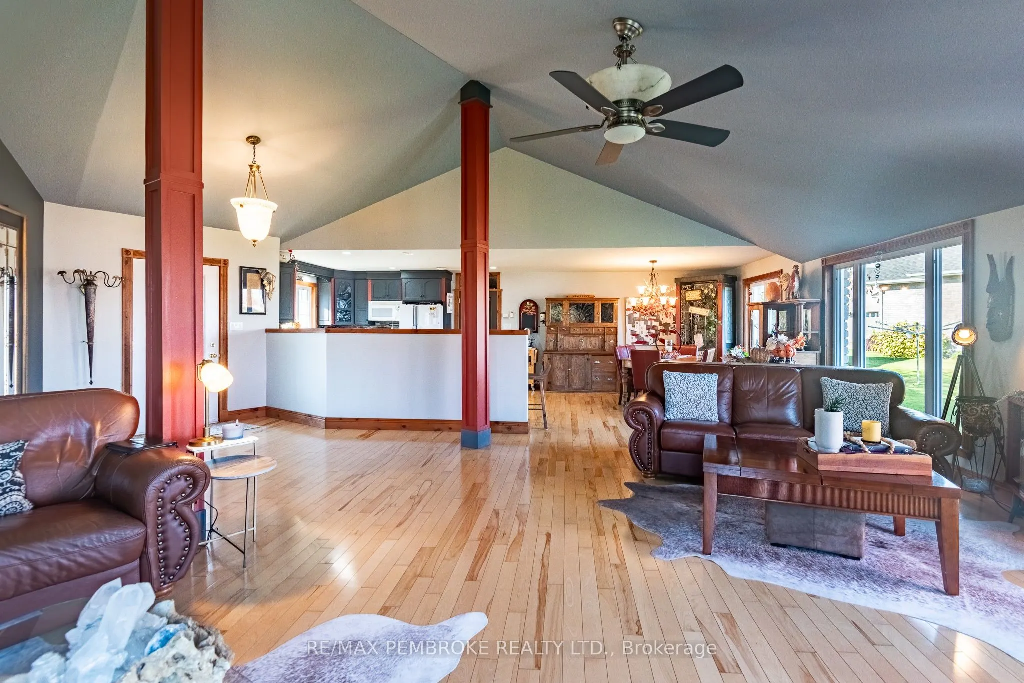 11 FAIRWAY Drive