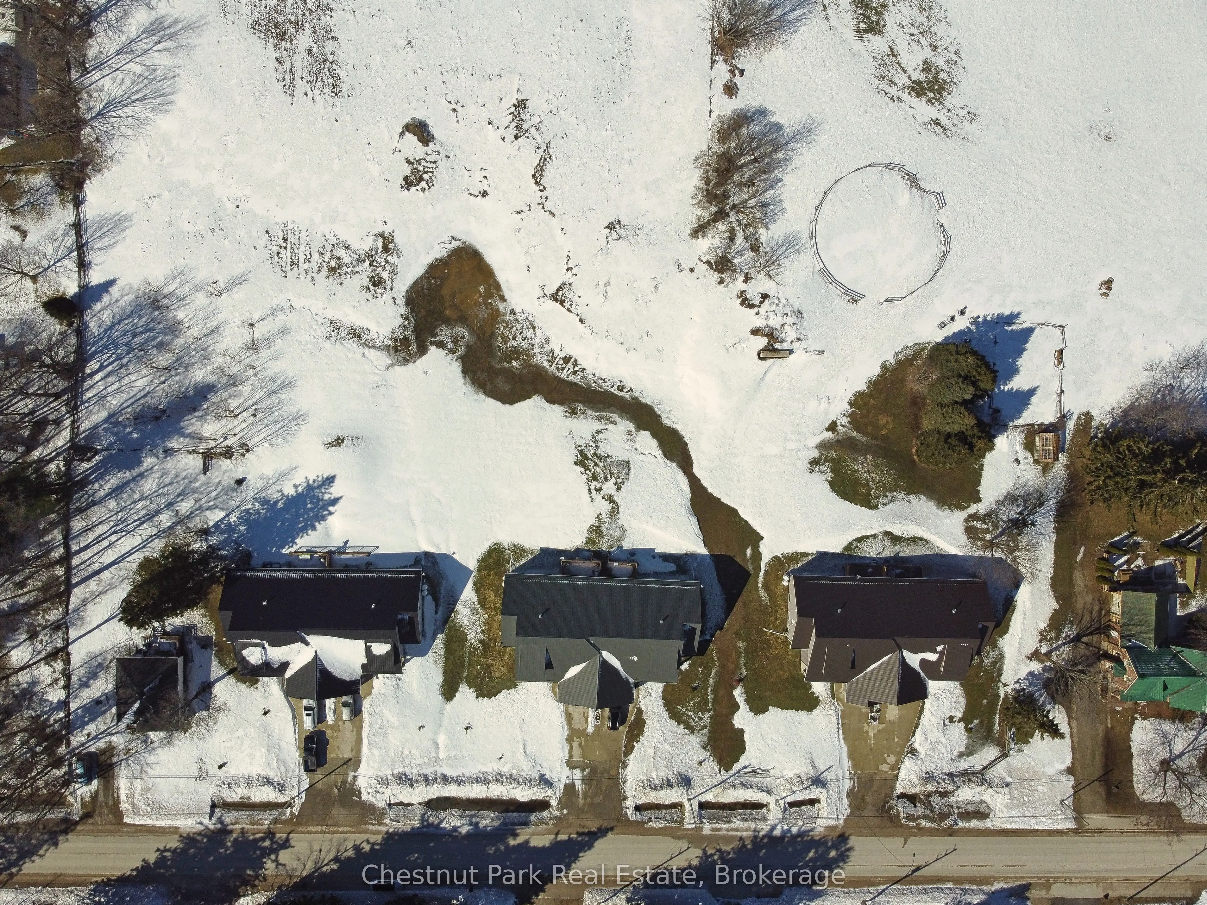 319916-319926 Kemble Rock Road