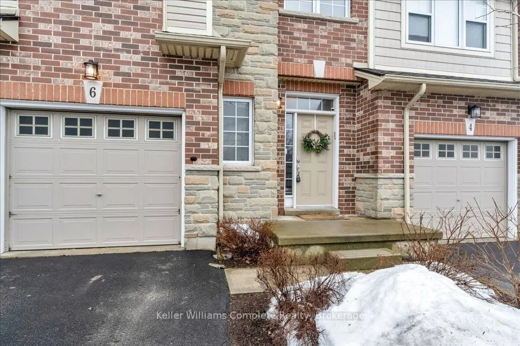 6 Liddycoat Lane, #2