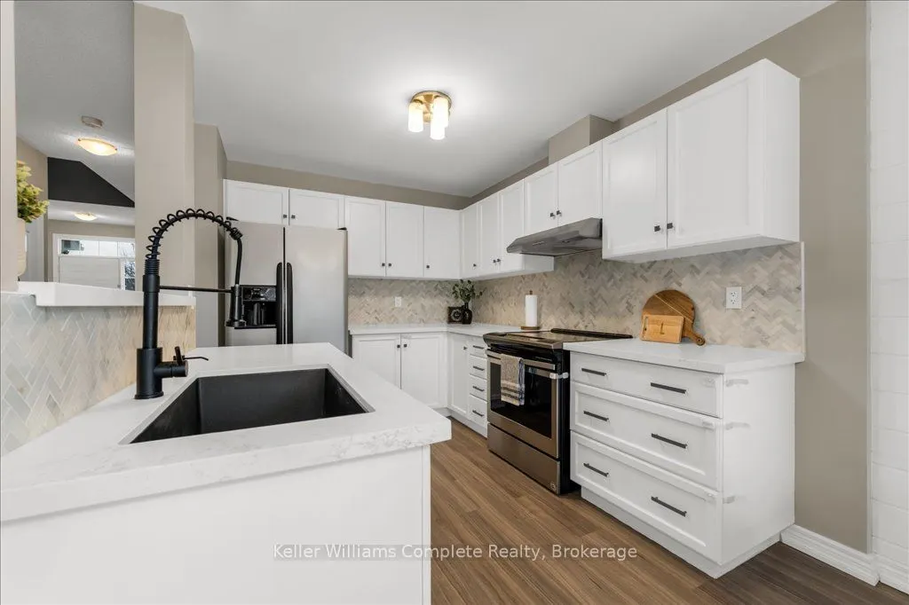 6 Liddycoat Lane, #2