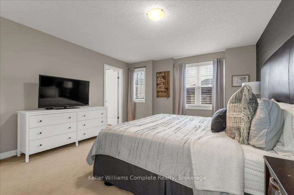 6 Liddycoat Lane, #2