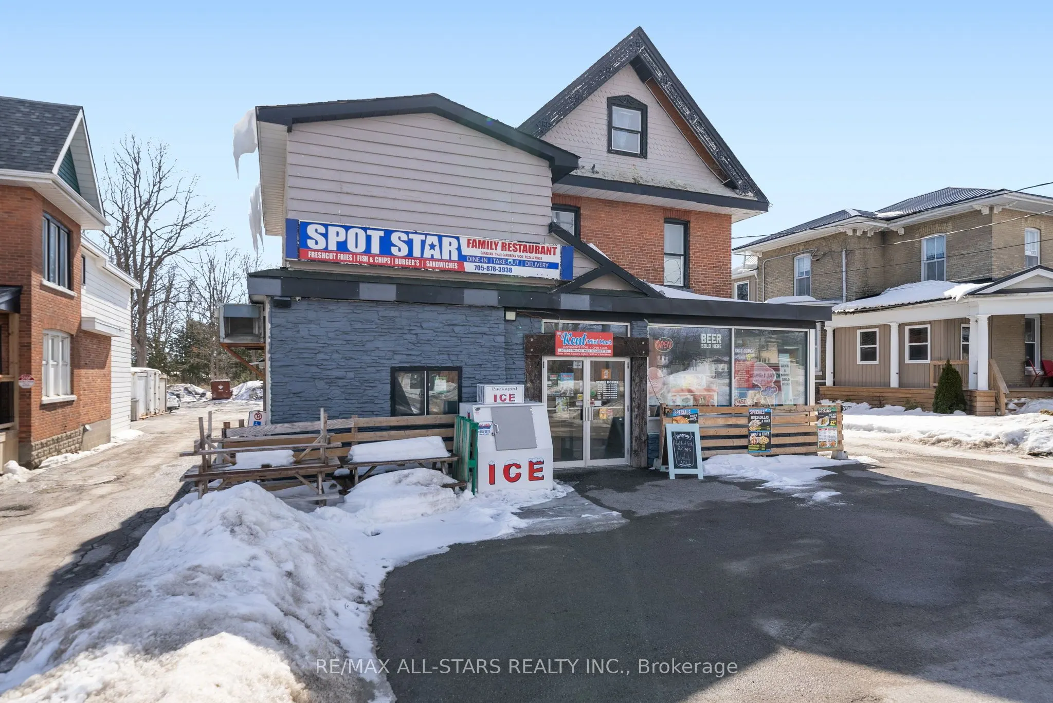 259 Kent Street W