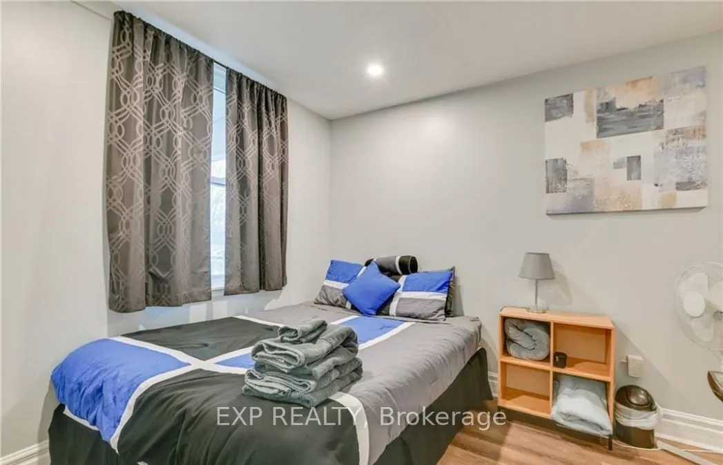 12 Cartwright Street