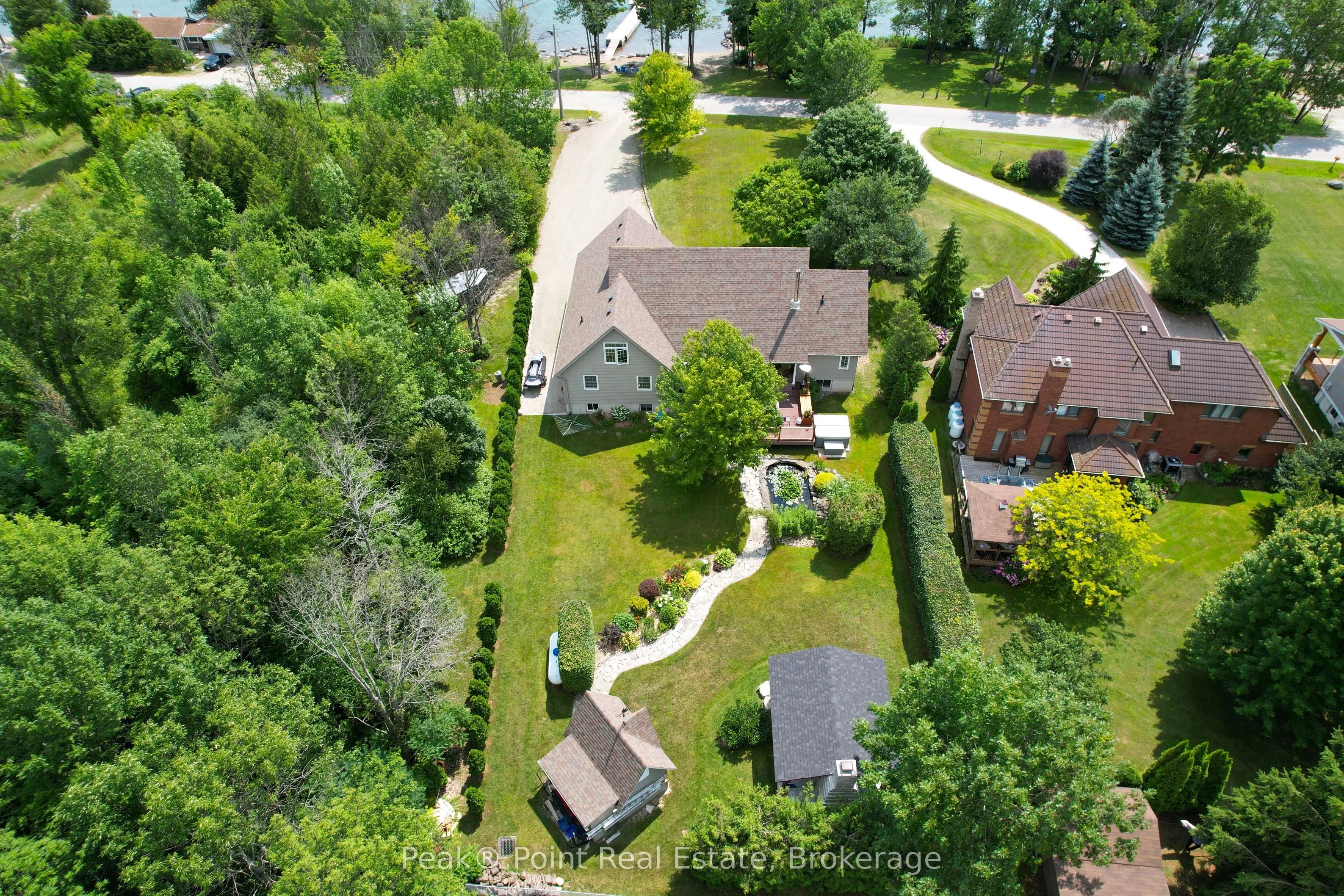 339566 PRESQU'ILE Road