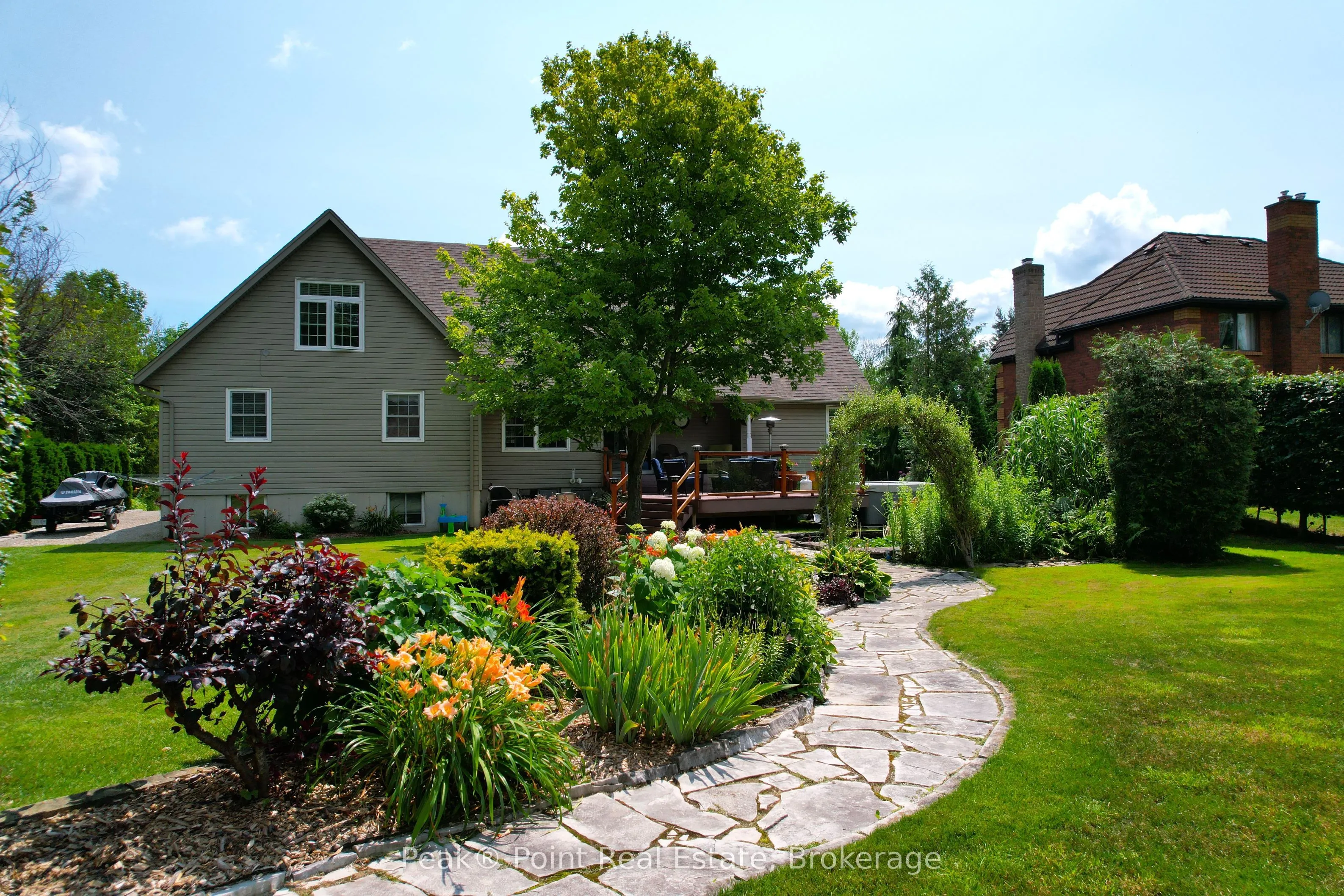 339566 PRESQU'ILE Road