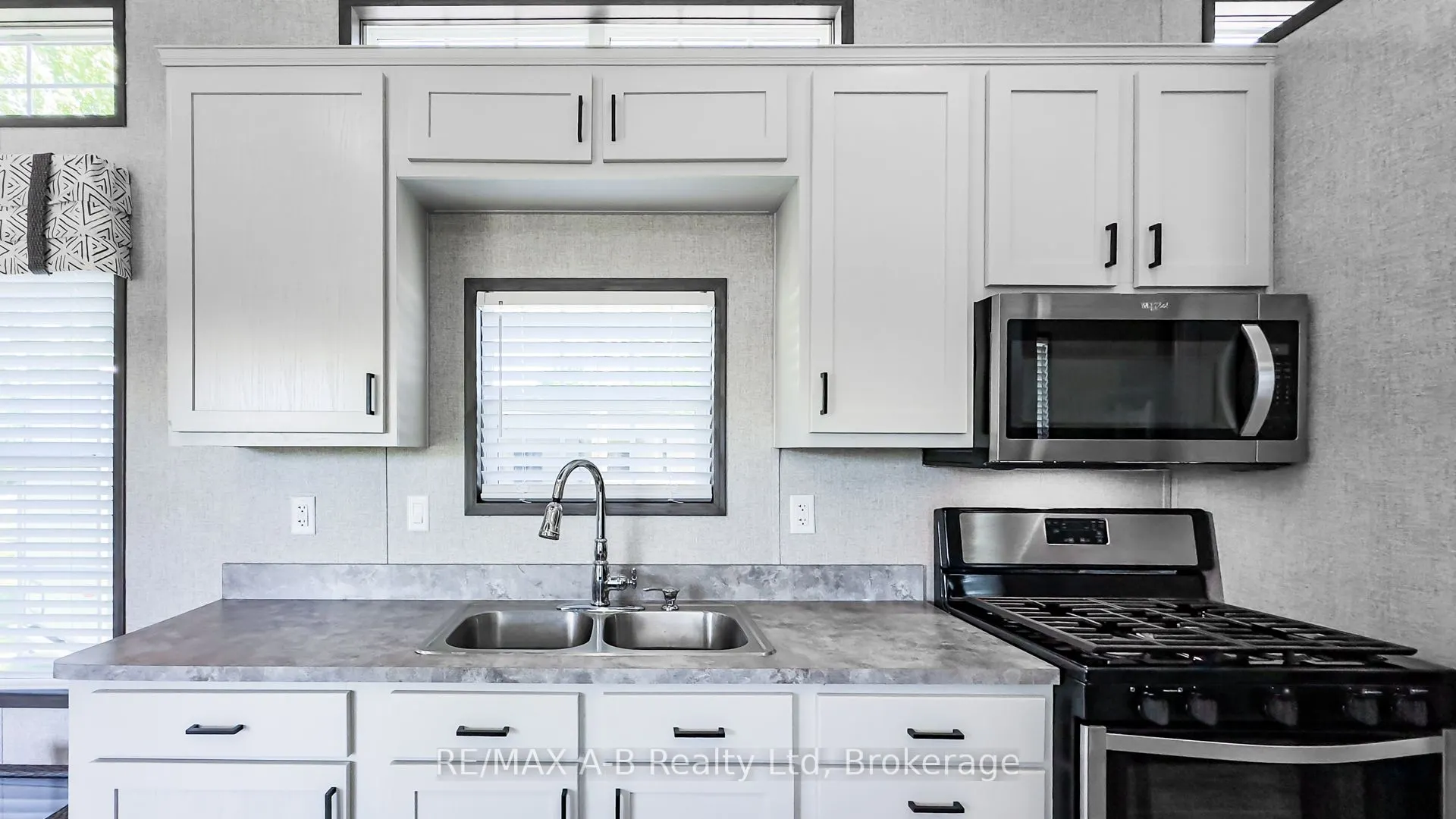 923590 ROAD 92 Street, #652