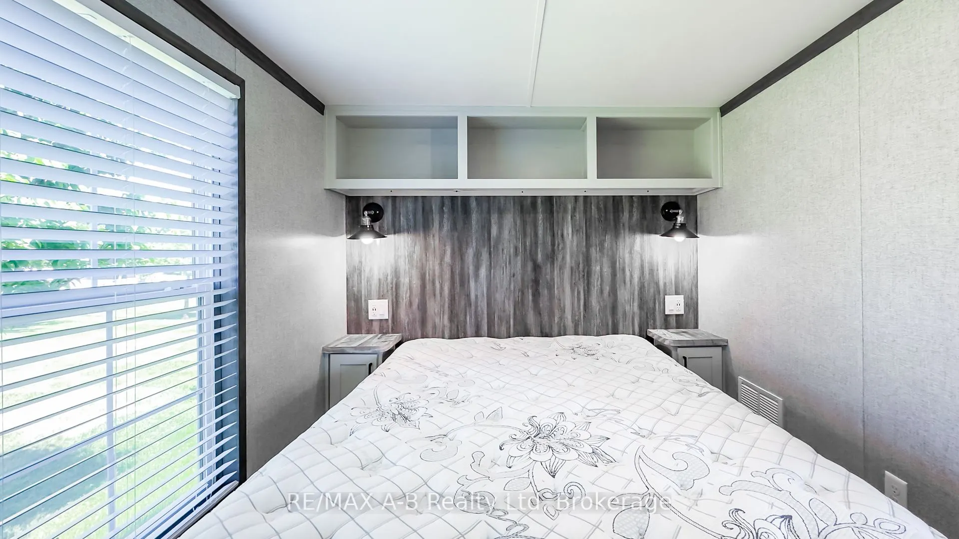 923590 ROAD 92 Street, #652