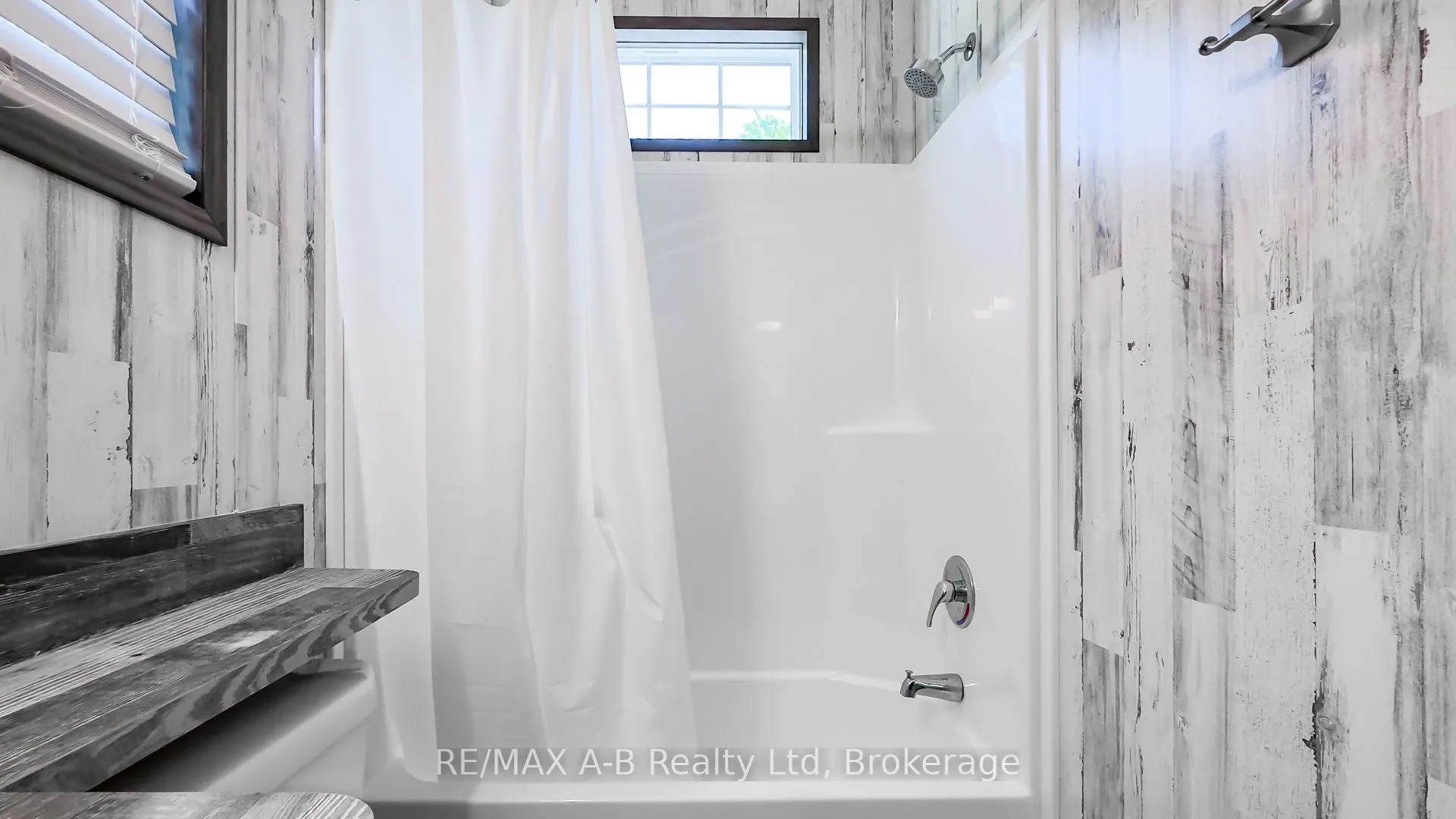 923590 ROAD 92 Street, #652