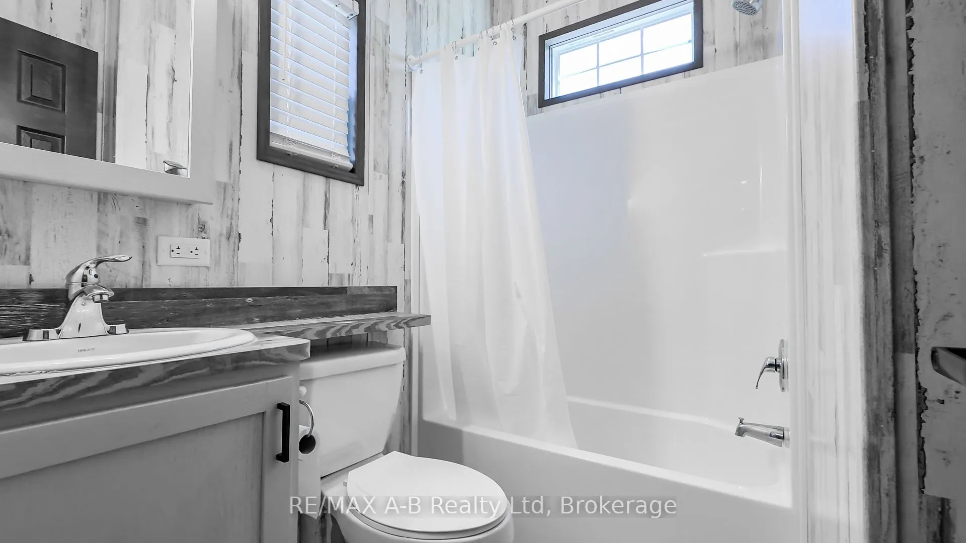 923590 ROAD 92 Street, #652