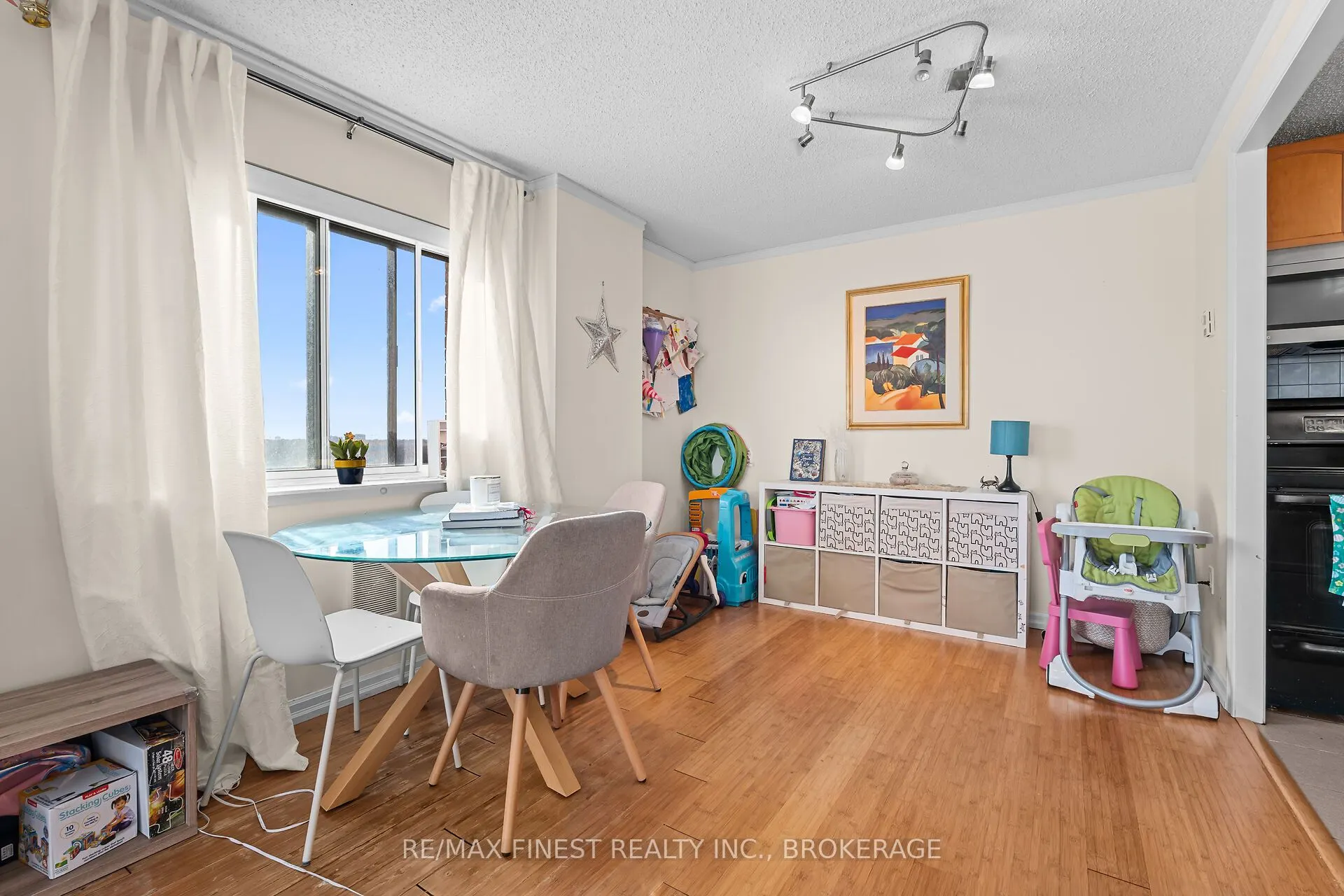 120 Barrett Court, #609