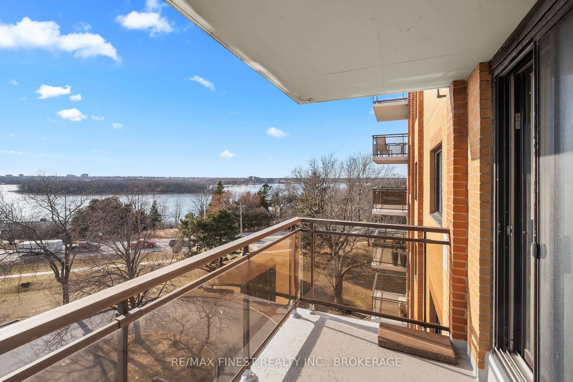 120 Barrett Court, #609