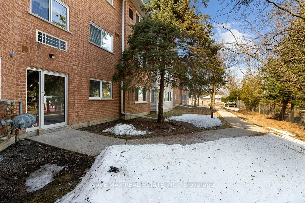 250 Robert Street, #310