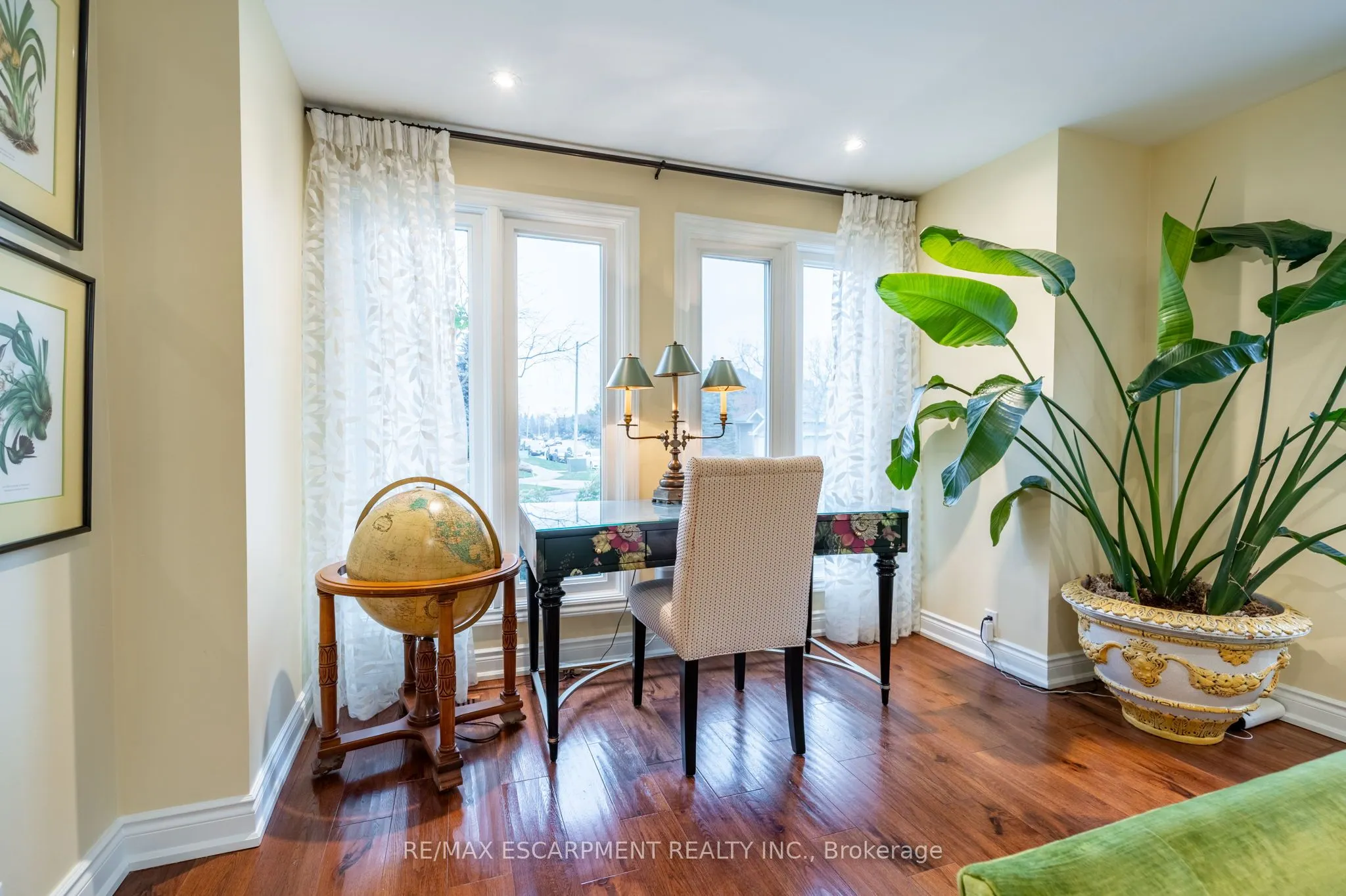 91 Edgewater Drive