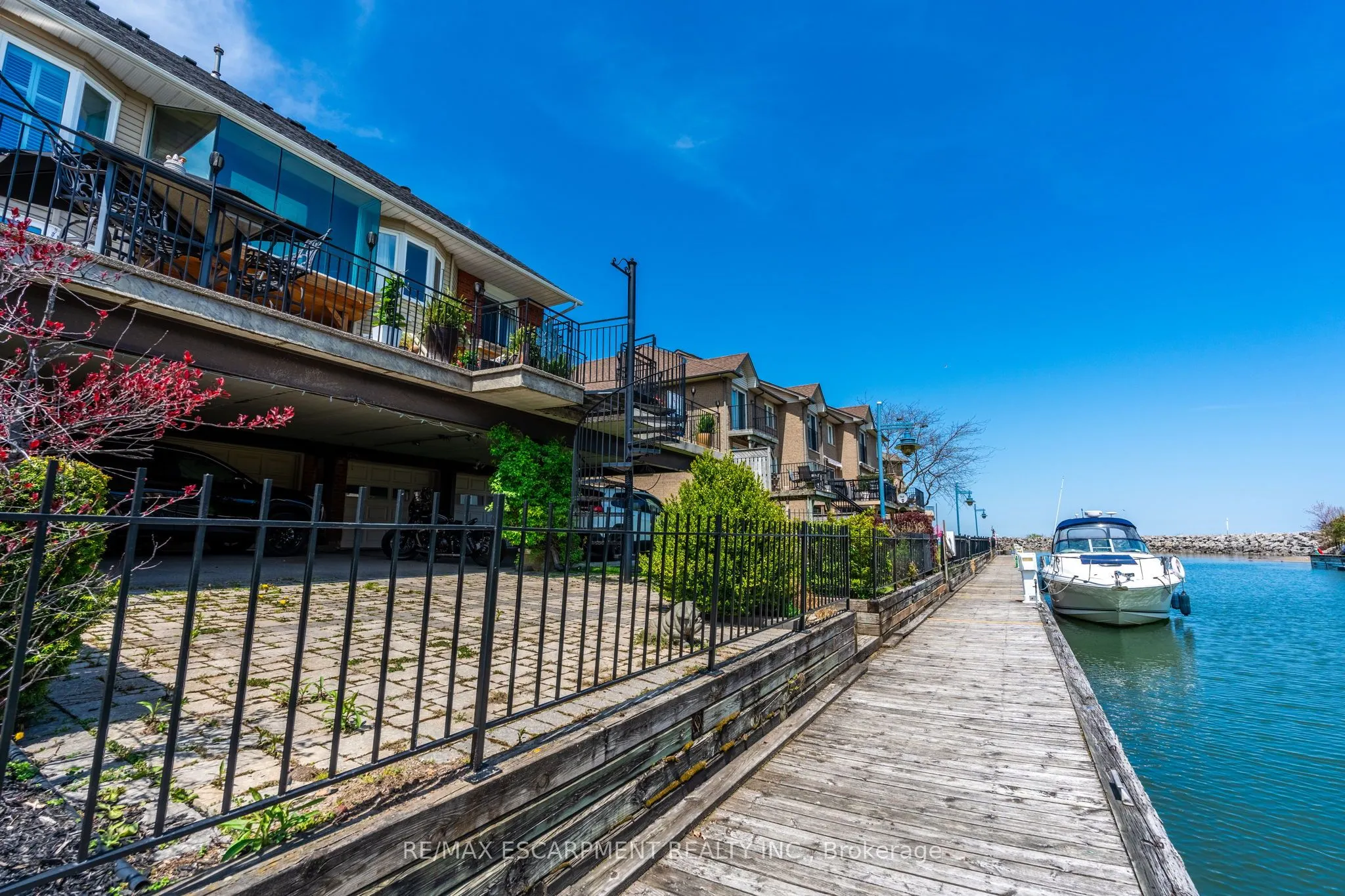 91 Edgewater Drive