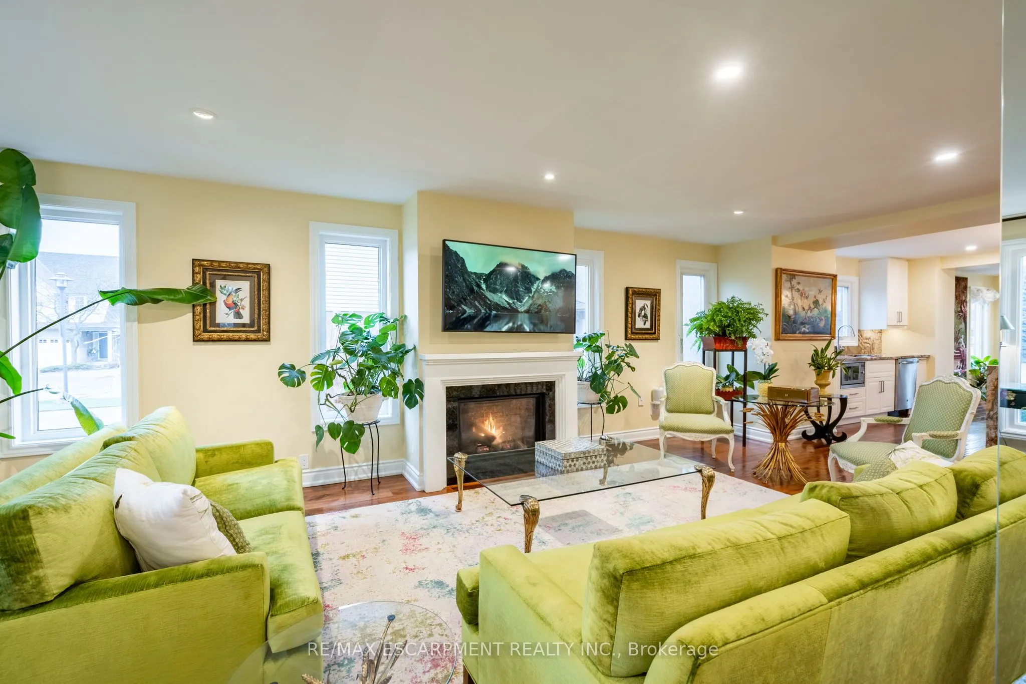 91 Edgewater Drive