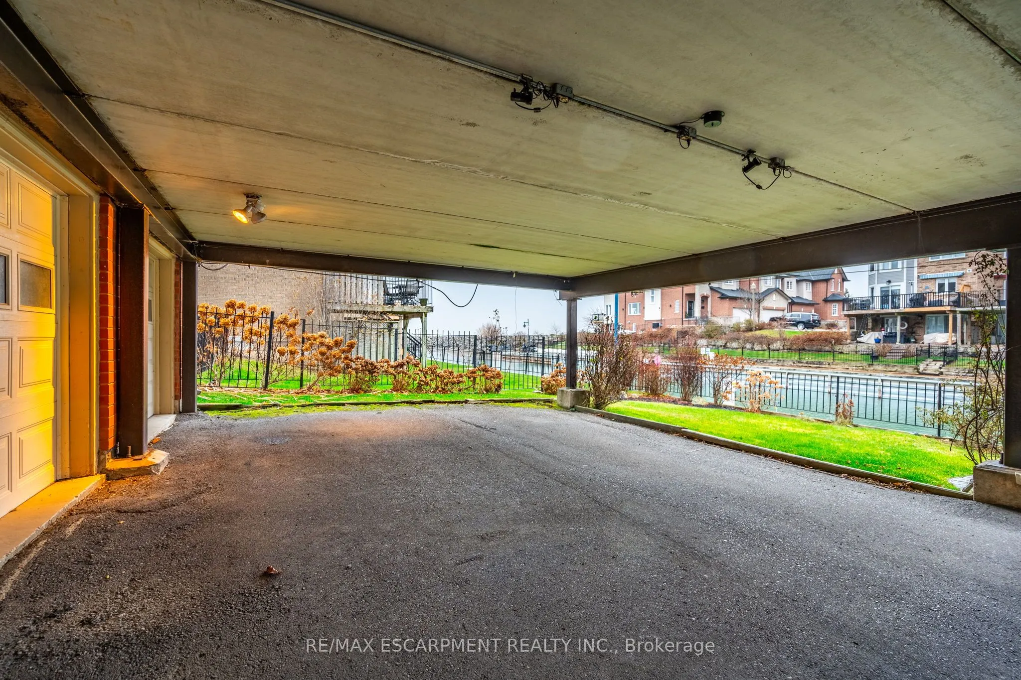 91 Edgewater Drive