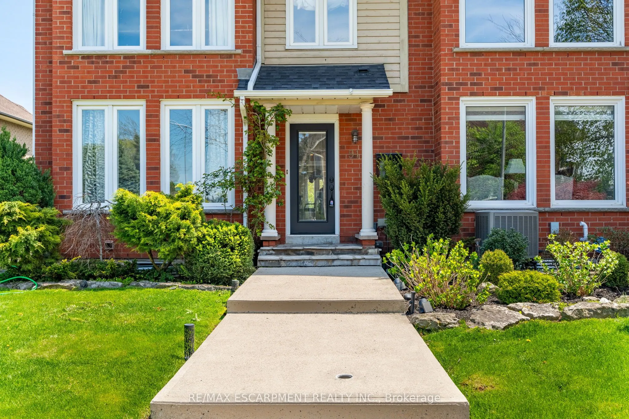 91 Edgewater Drive