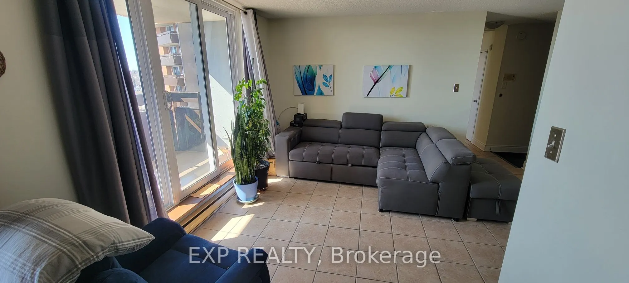 2000 Jasmine Crescent, #1214