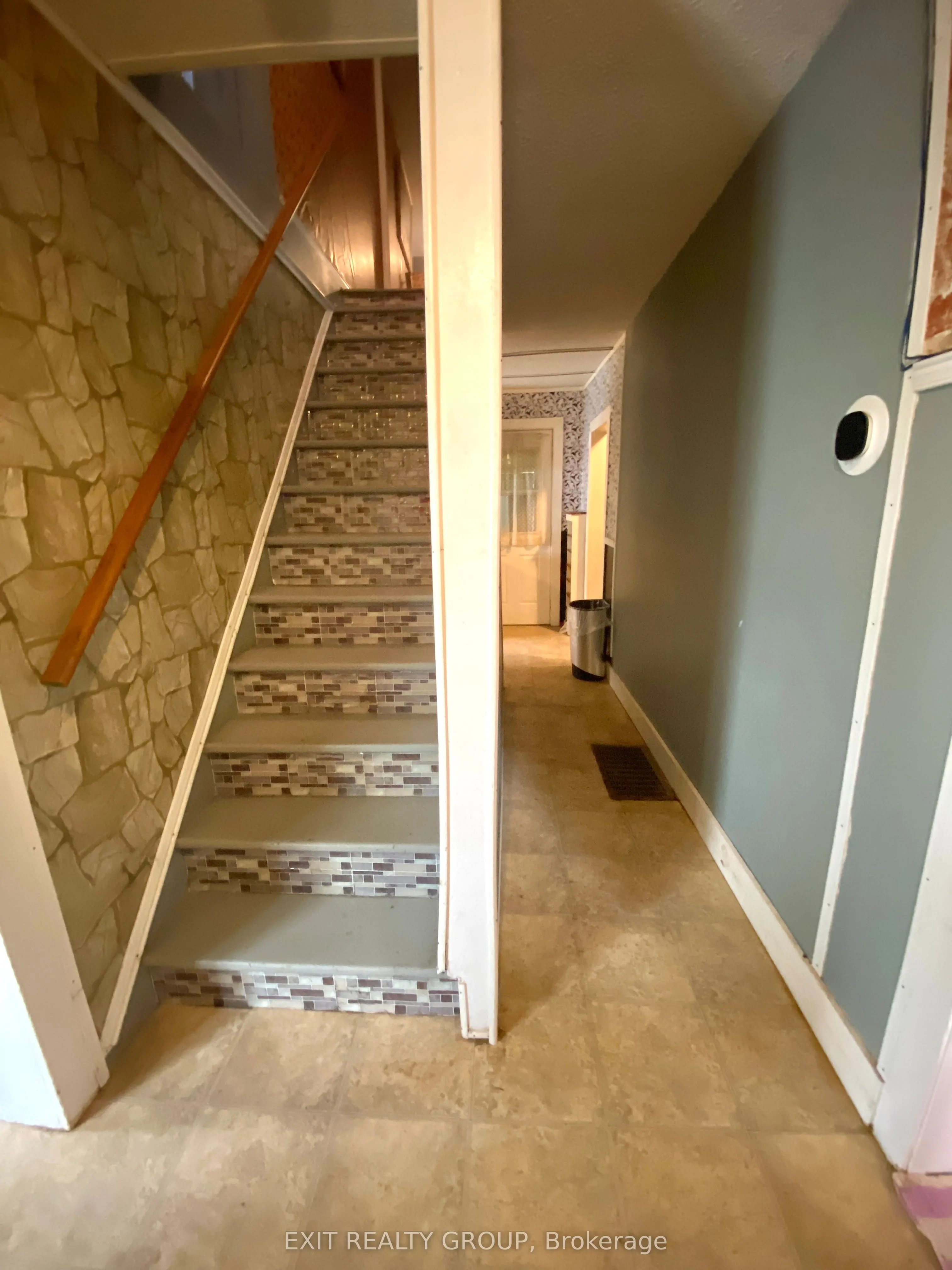 33 Glastonbury Road