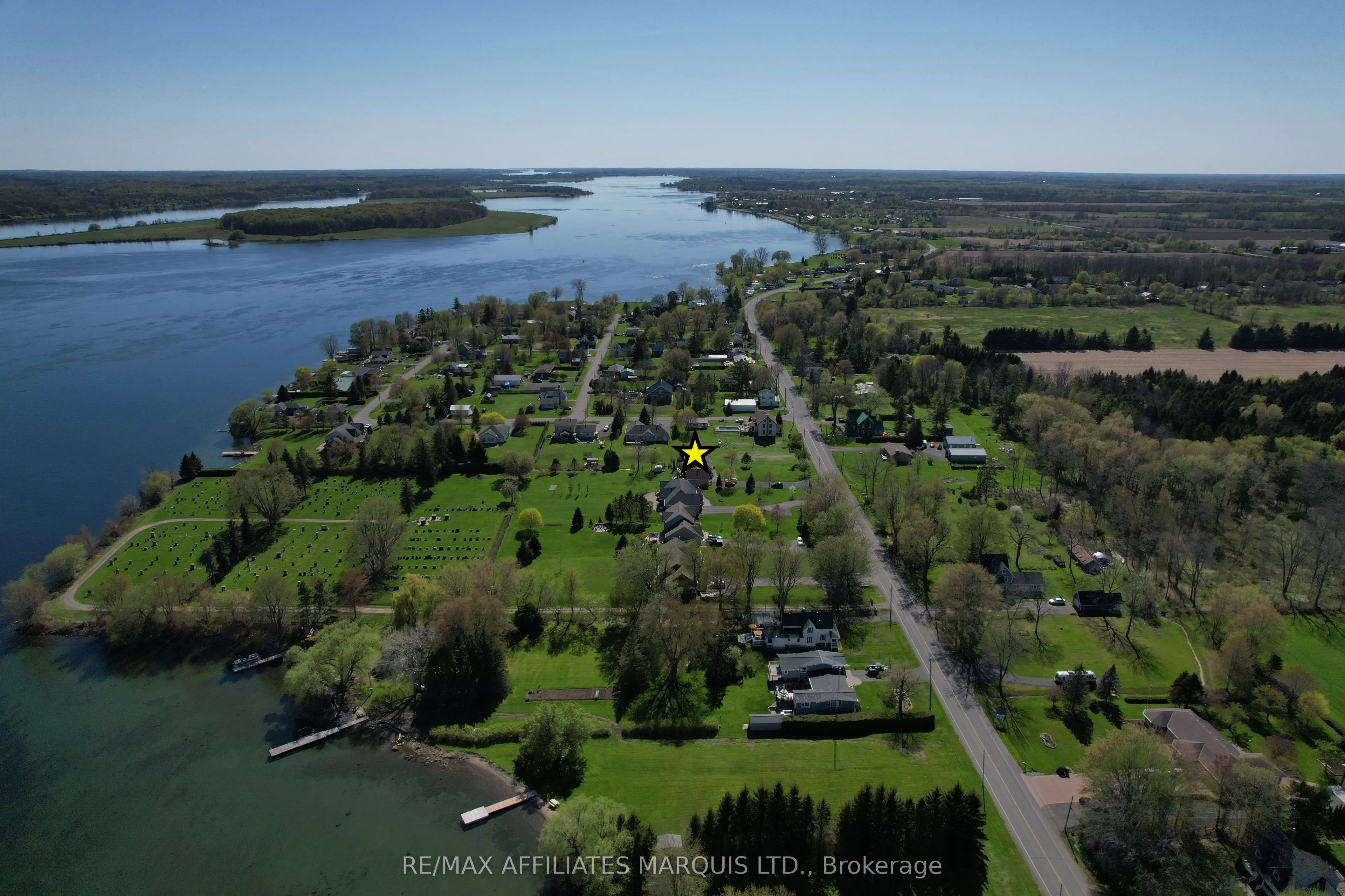 12118 Lakeshore Drive