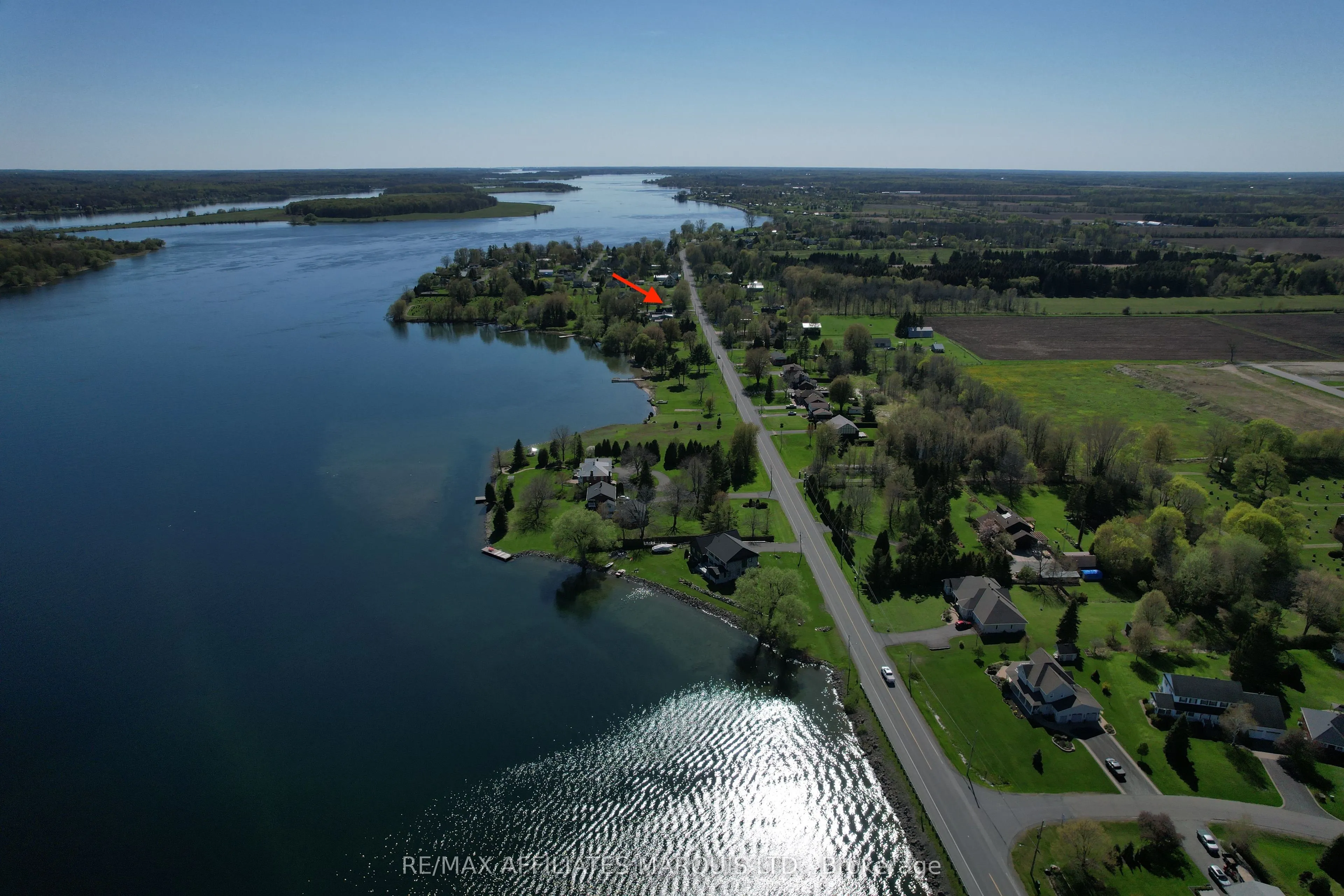 12118 Lakeshore Drive