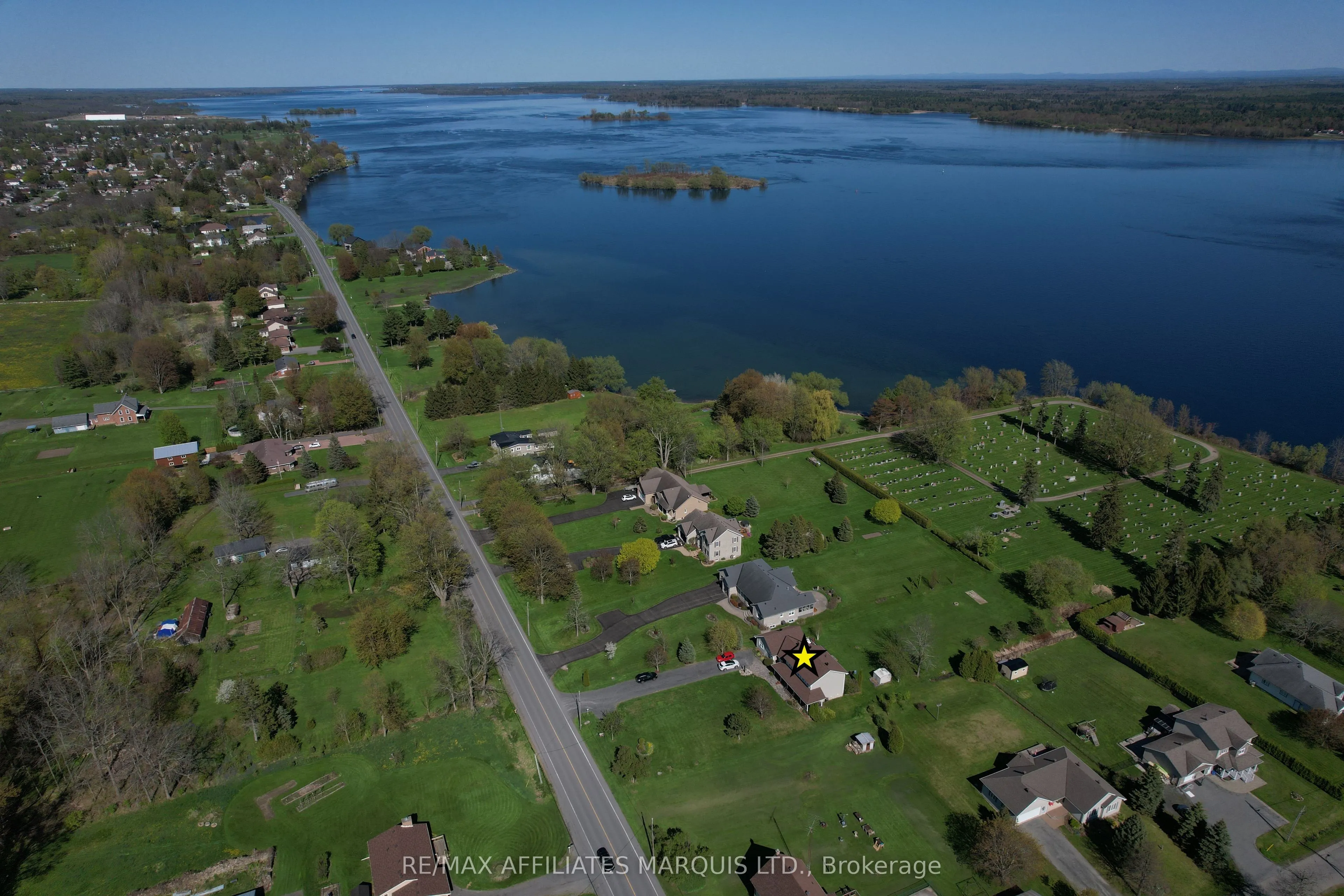 12118 Lakeshore Drive