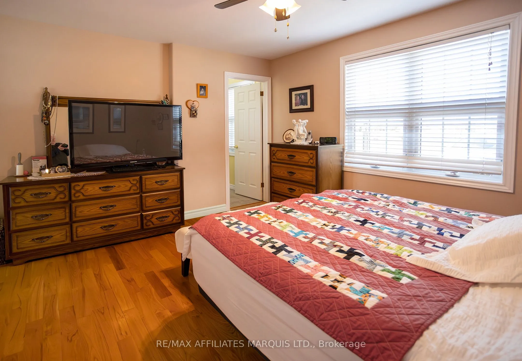 12118 Lakeshore Drive