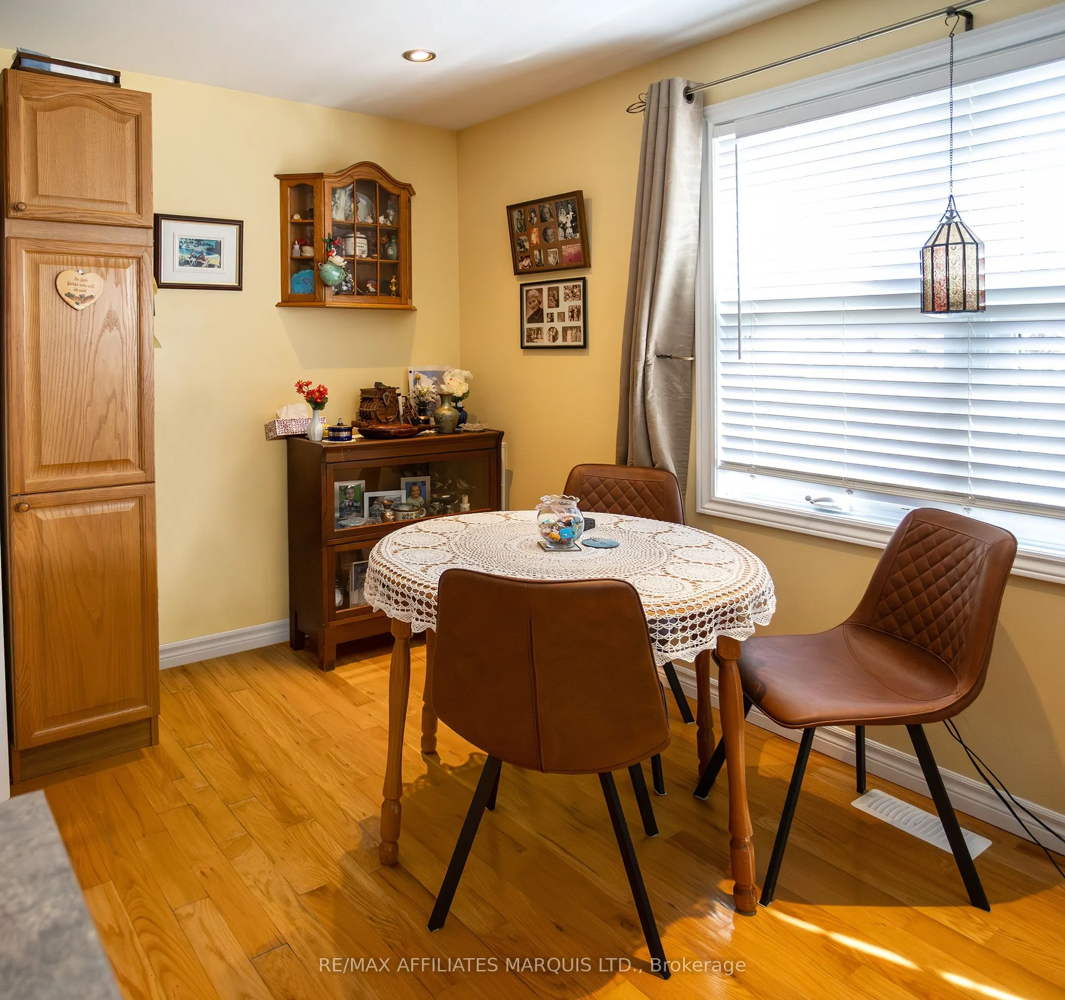 12118 Lakeshore Drive