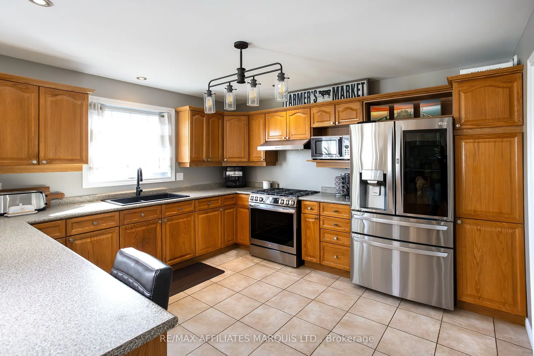 12118 Lakeshore Drive