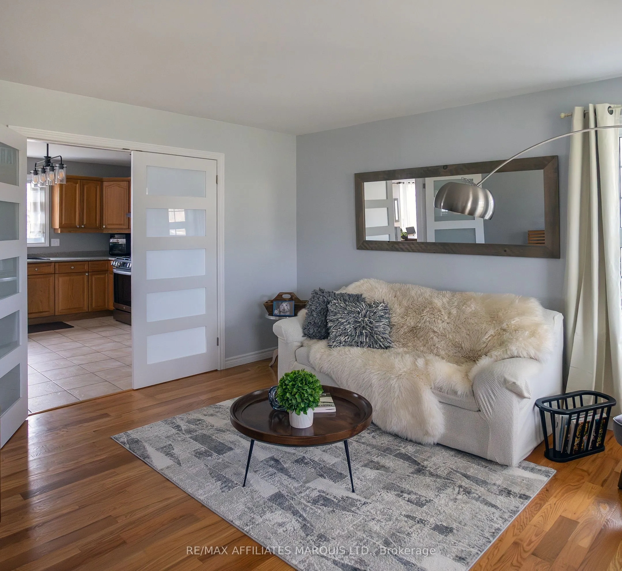 12118 Lakeshore Drive