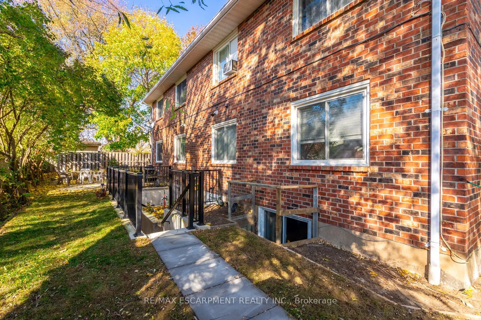81 Hamilton Street N