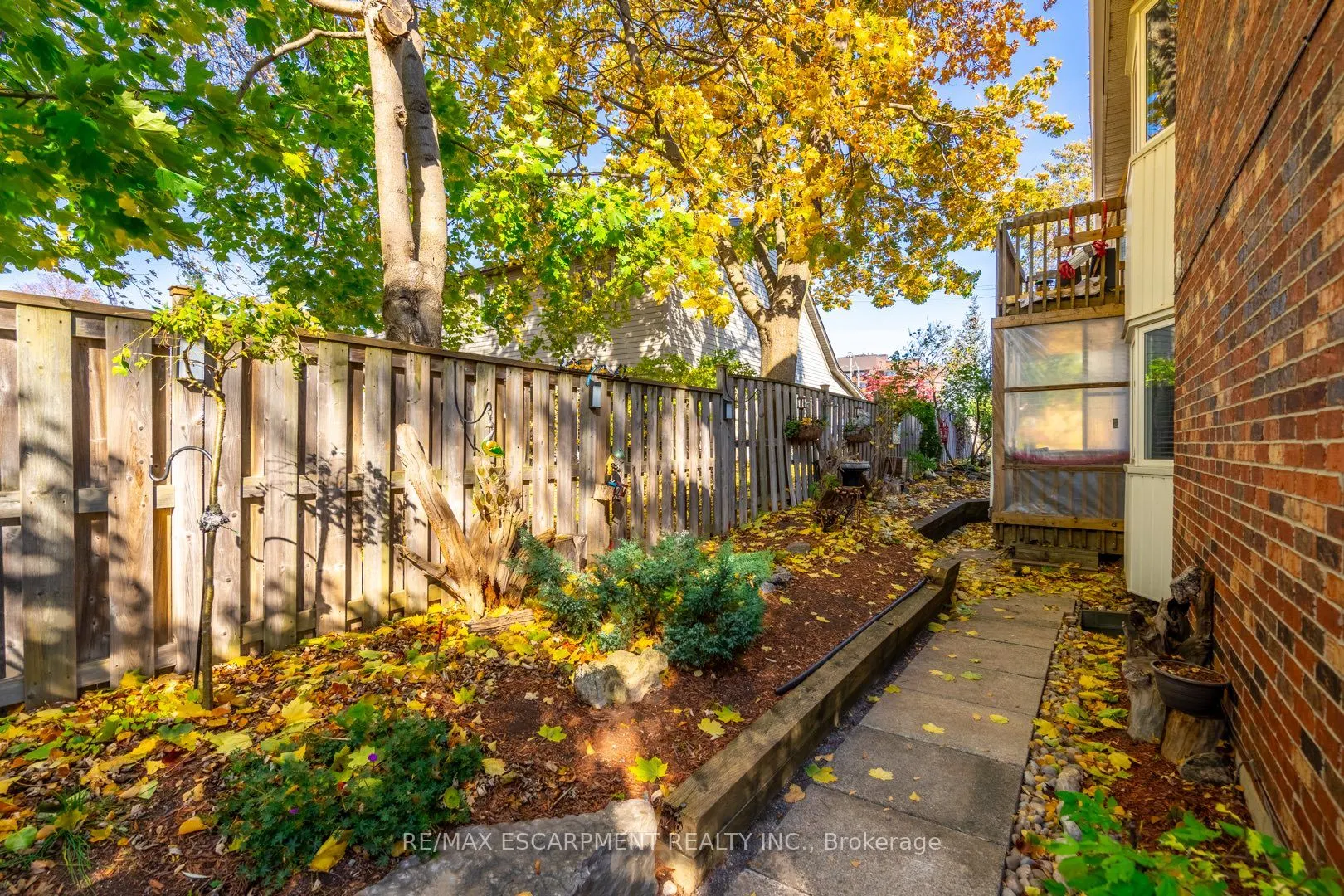 81 Hamilton Street N