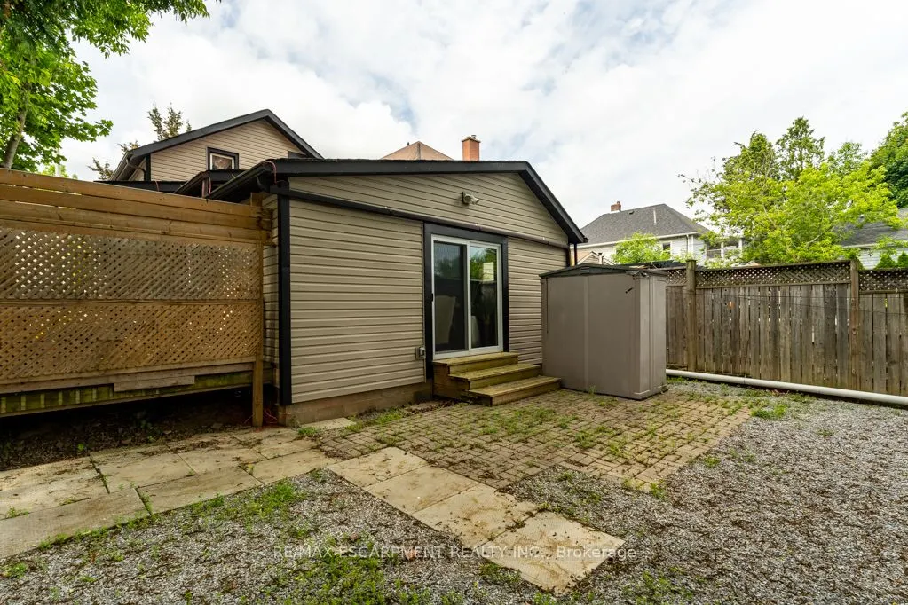 15 Adelaide Street