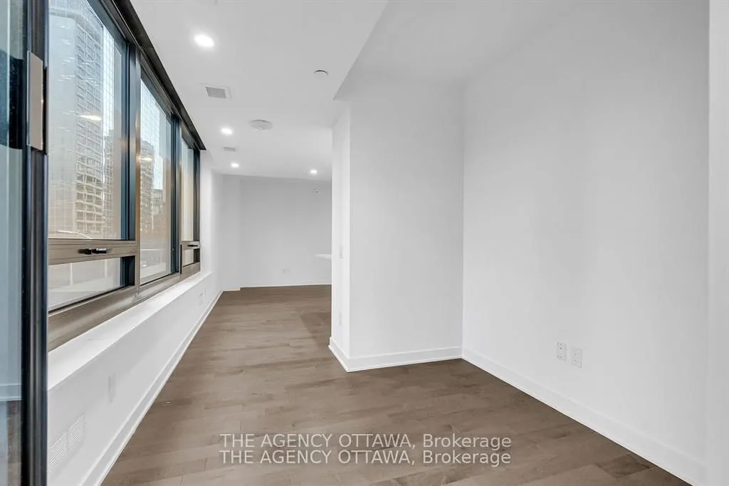 340 QUEEN Street #306