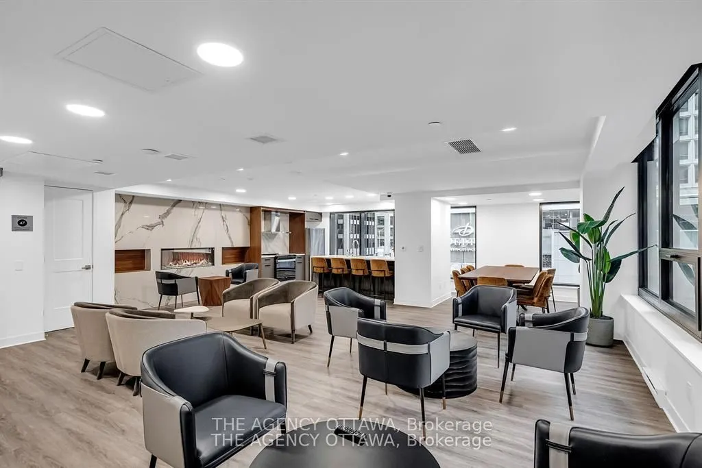 340 QUEEN Street #306