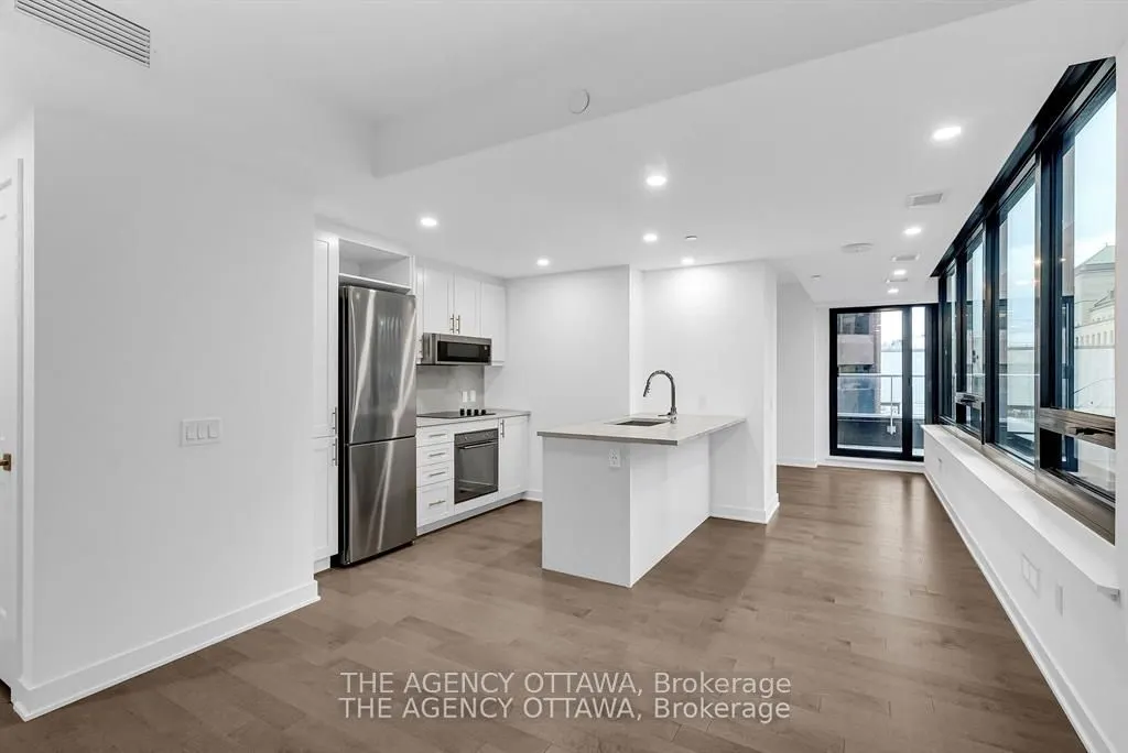340 QUEEN Street #306